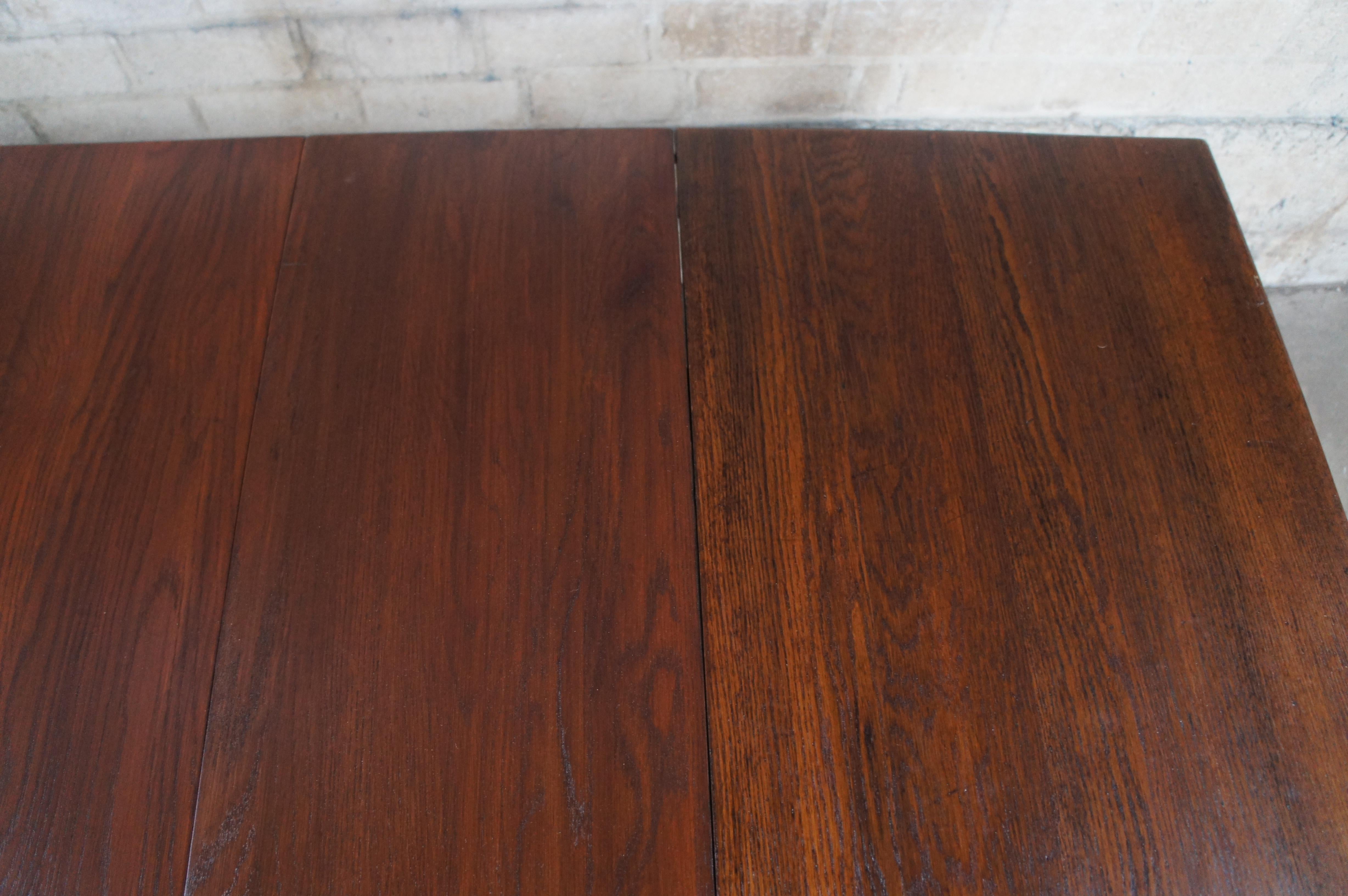 Antigua Mesa de Comedor Extensible Victoriana de Roble Cuadrada 72 en venta 7