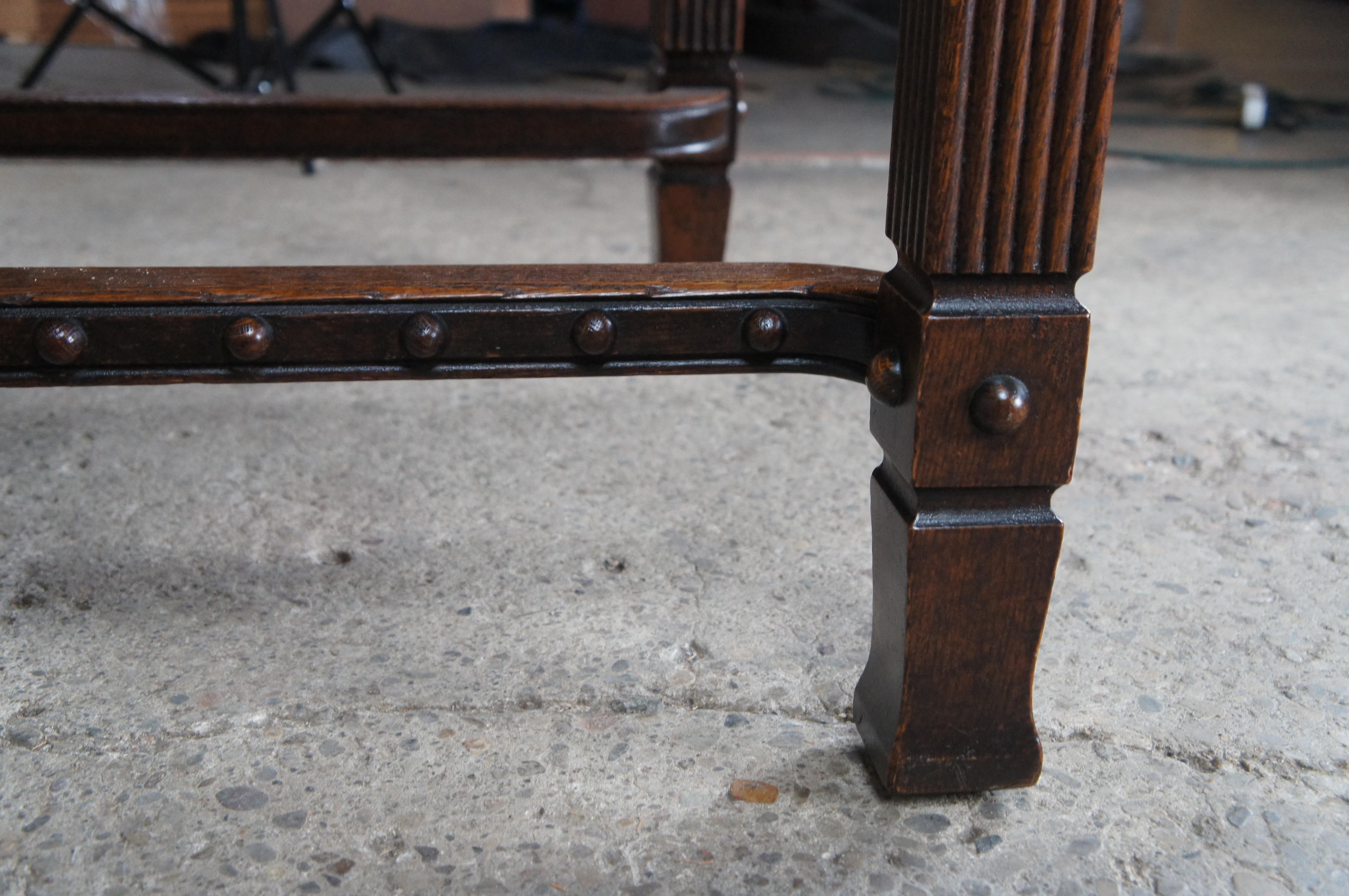 Antigua Mesa de Comedor Extensible Victoriana de Roble Cuadrada 72 en venta 2