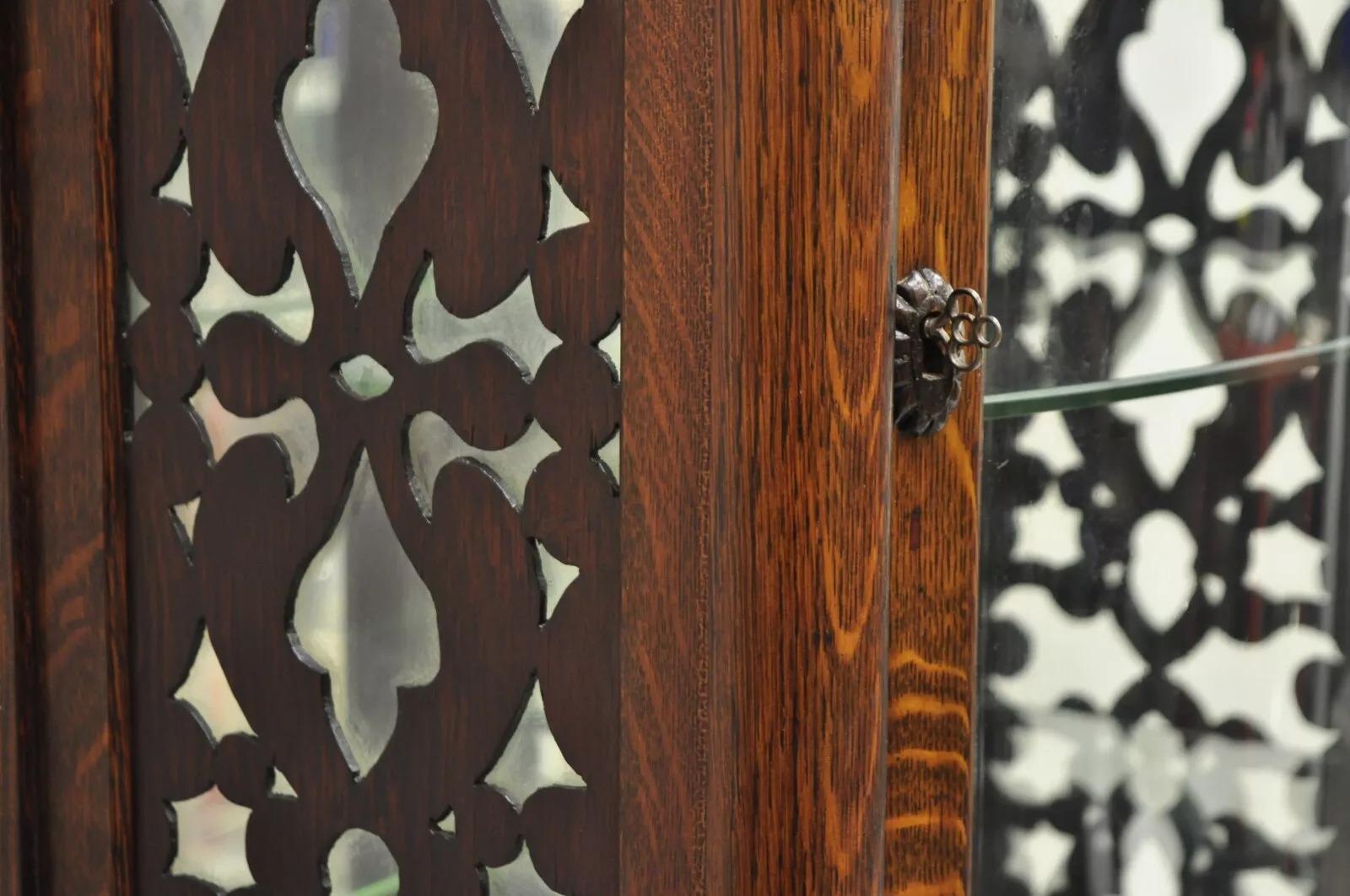 Antique Victorian Oak Wood Bowed Glass Single Door Carved Fretwork Curio Cabinet 6