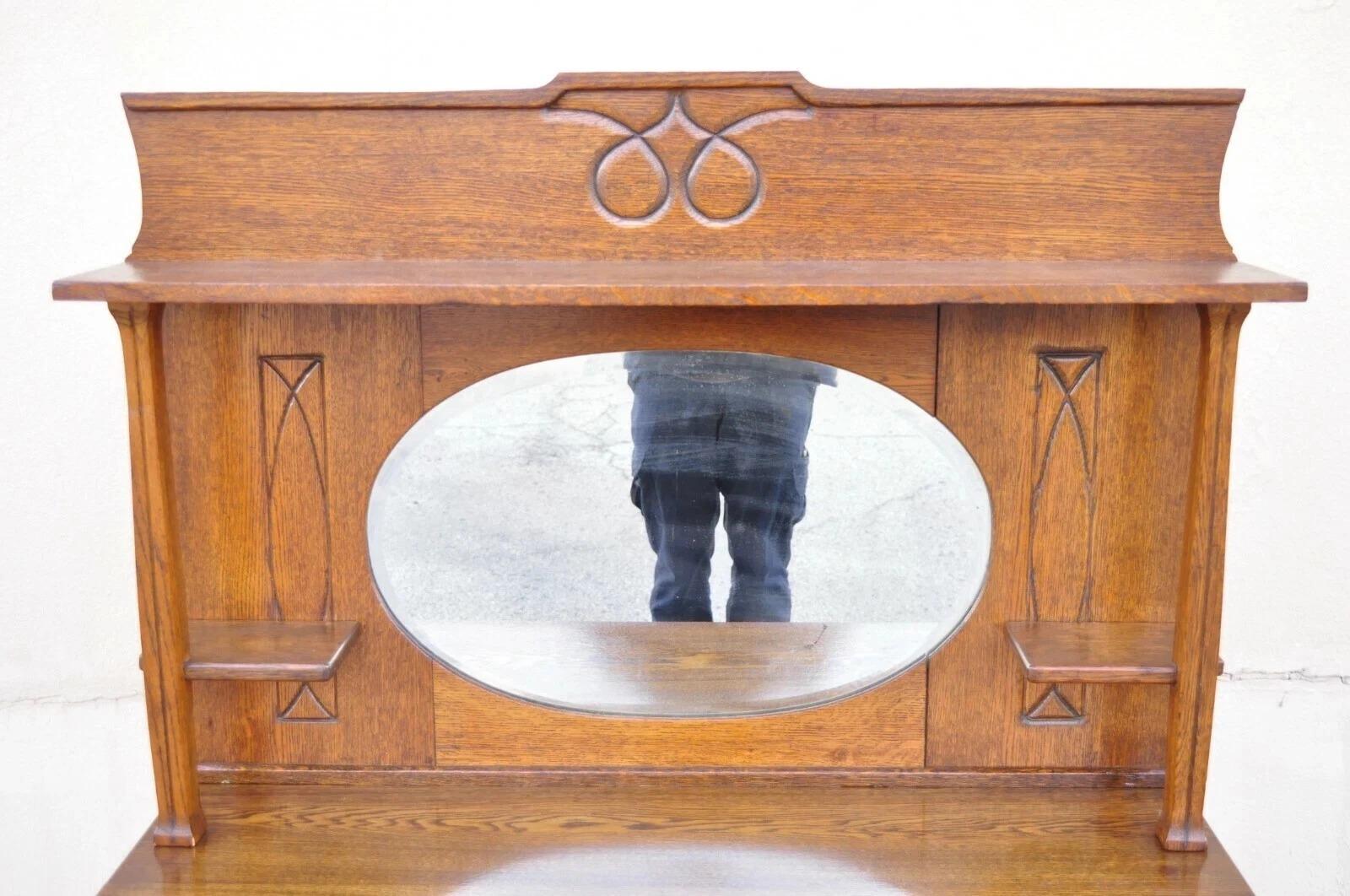 Victorien Buffet victorien ancien en bois d'Oak Wood Buffet avec Mirror Hutch Backsplash Shelf en vente