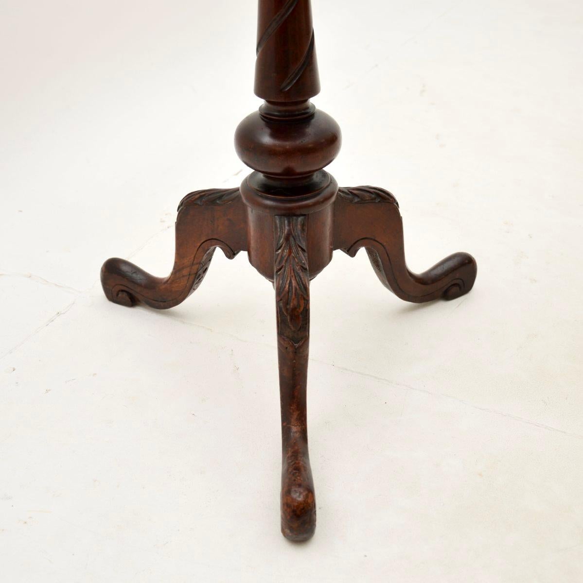 Wood Antique Victorian Occasional Side Table For Sale