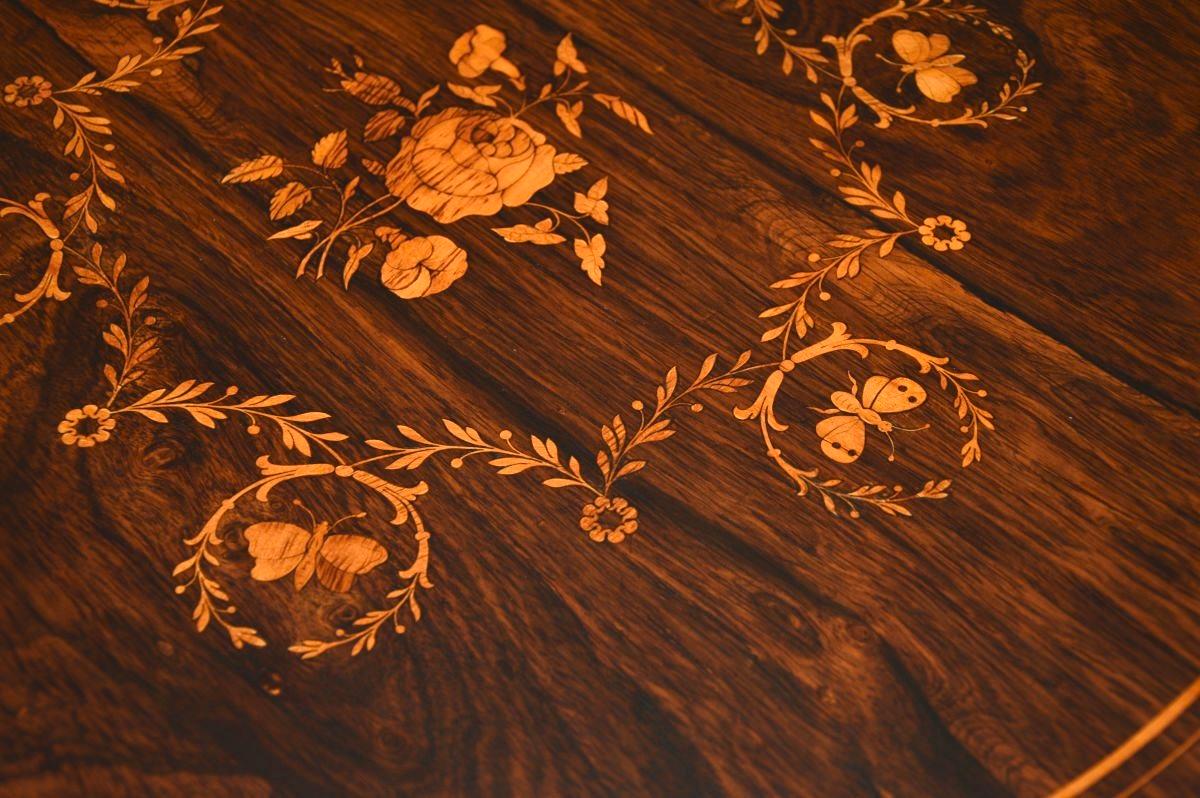 Wood Antique Victorian Occasional Side Table For Sale