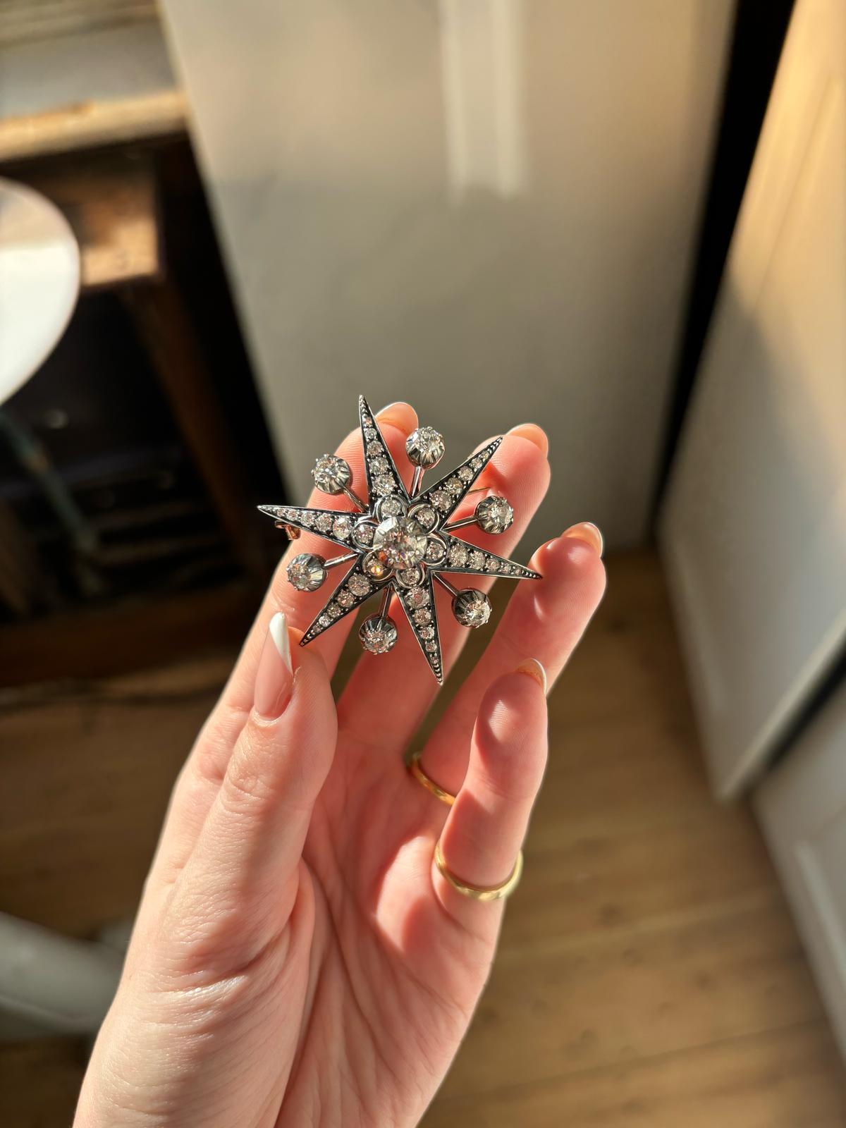 Antiguo broche / colgante victoriano de estrella convertible de diamantes talla antigua en venta 2