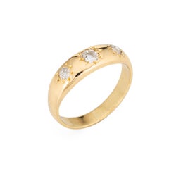 Anneau gitan ancien victorien en or jaune 18 carats à trois pierres avec diamants de taille vieille mine