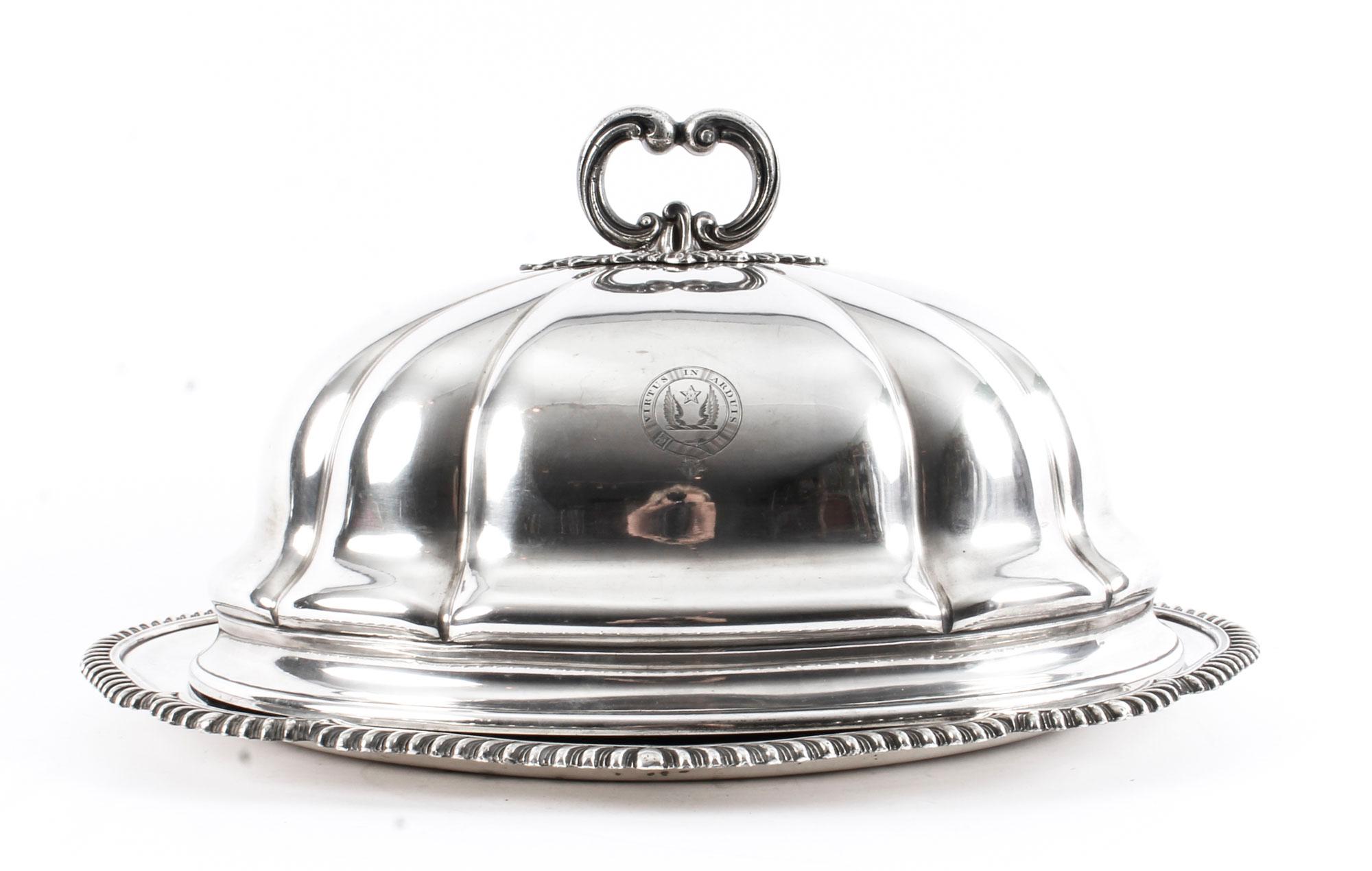 This is a splendid large antique English Victorian Old Sheffield silver plated meat tureen with domed cover, circa 1820 in date and bearing the makers' marks of T & J. Creswick, Sheffield.
 
This beautiful tureen is oval and features an exquisite