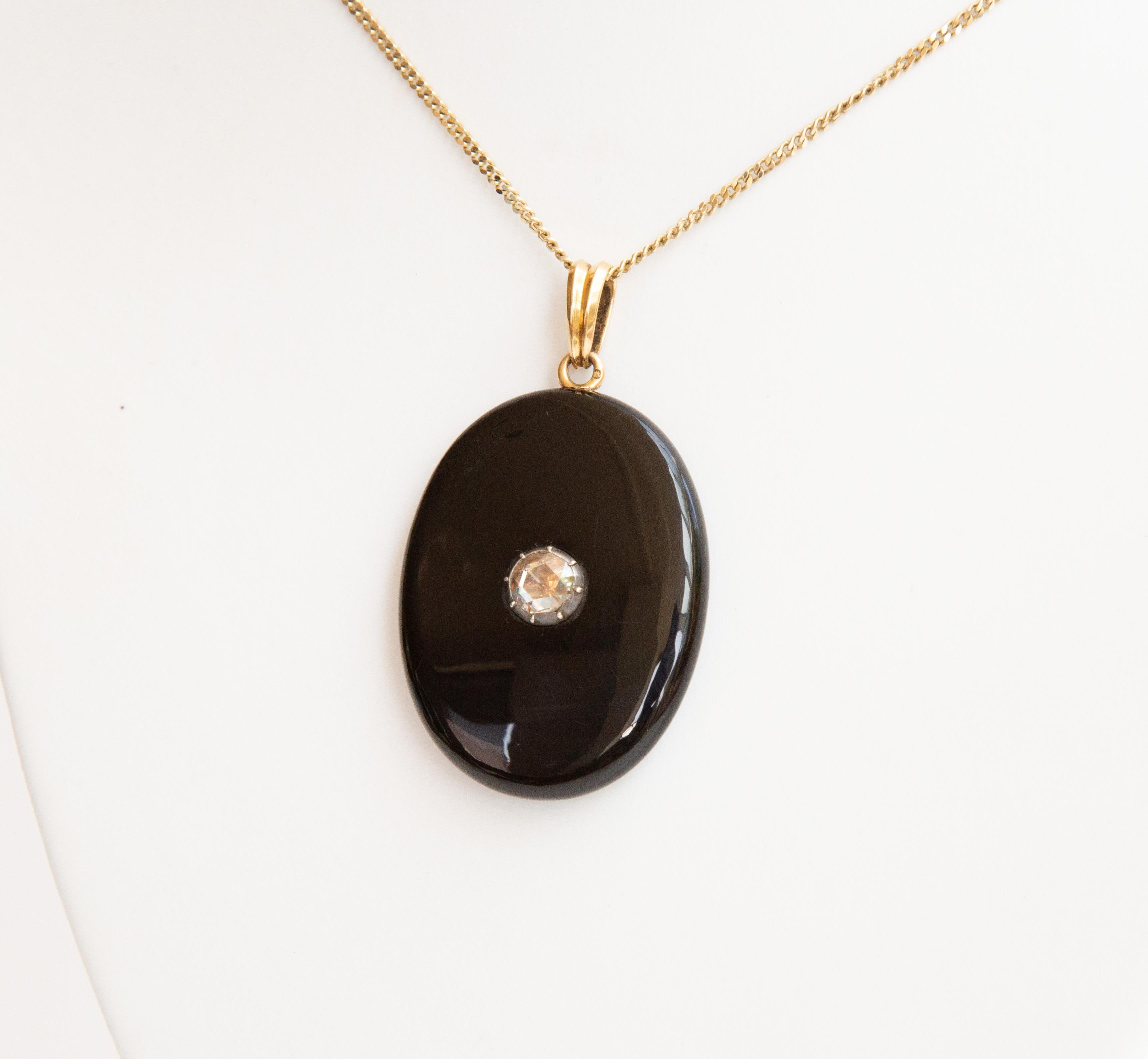 Antique Victorian Onyx Rose Cut Diamond and 14 Karat Gold Locket Pendant For Sale 3