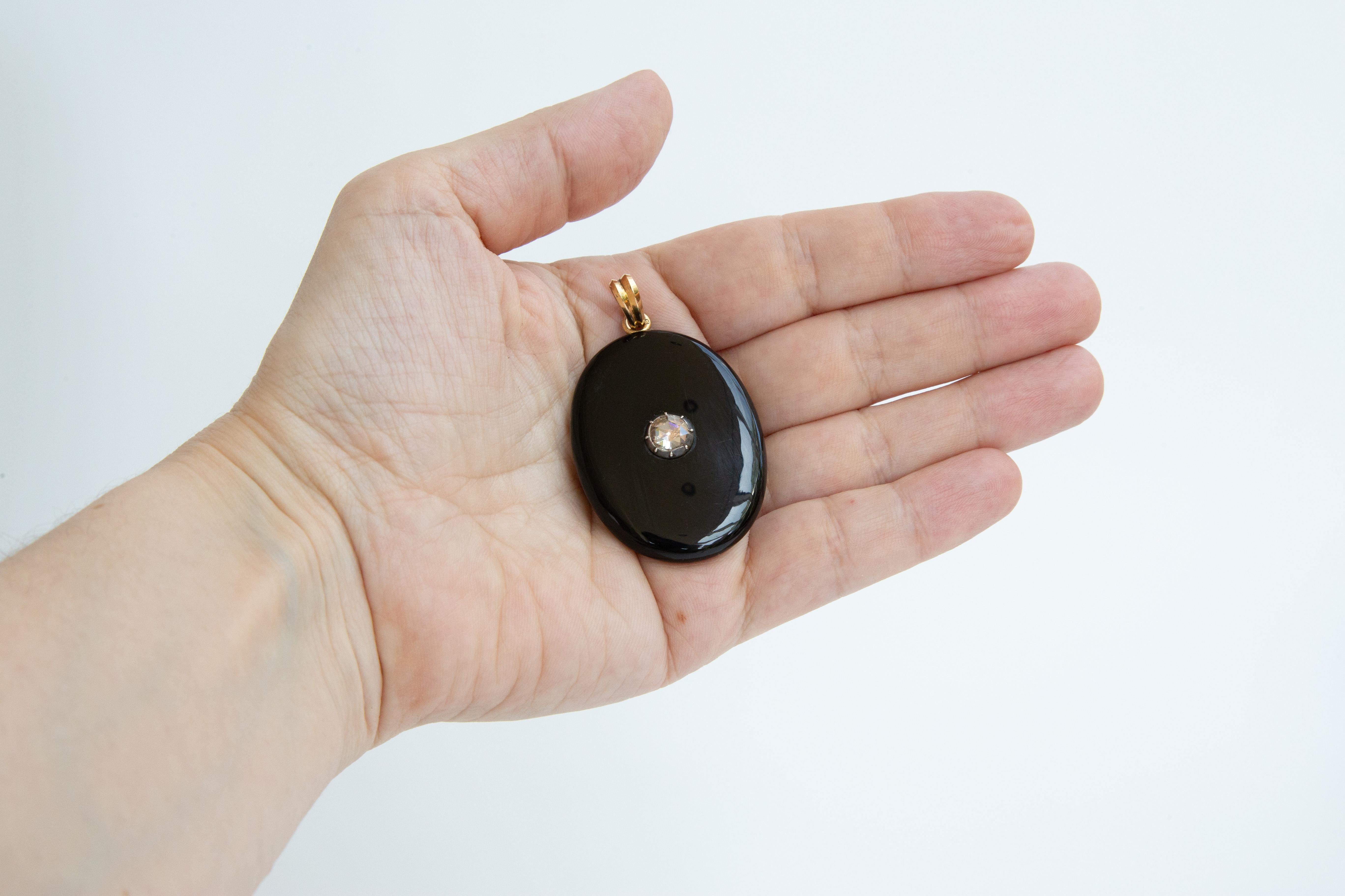 Antique Victorian Onyx Rose Cut Diamond and 14 Karat Gold Locket Pendant For Sale 5