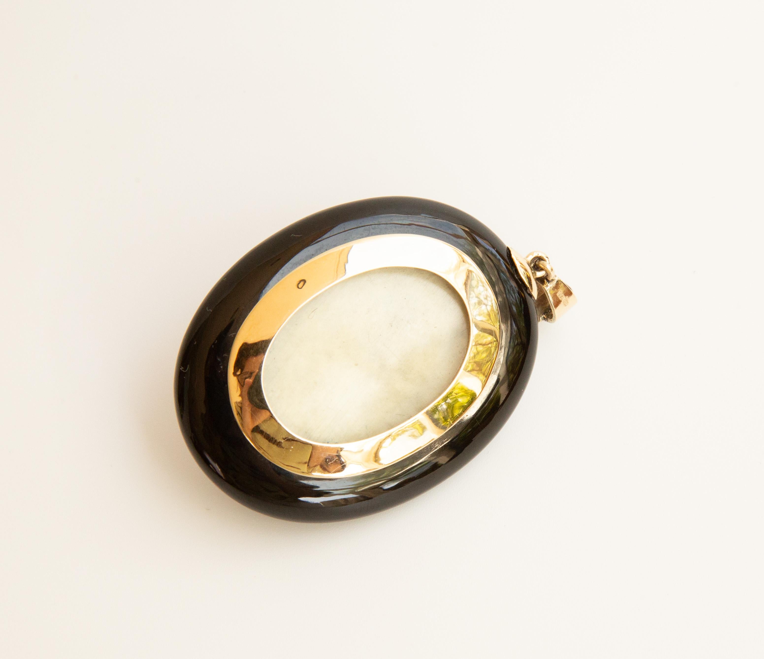 Antique Victorian Onyx Rose Cut Diamonds and 14 Karat Gold Locket Pendant For Sale 6
