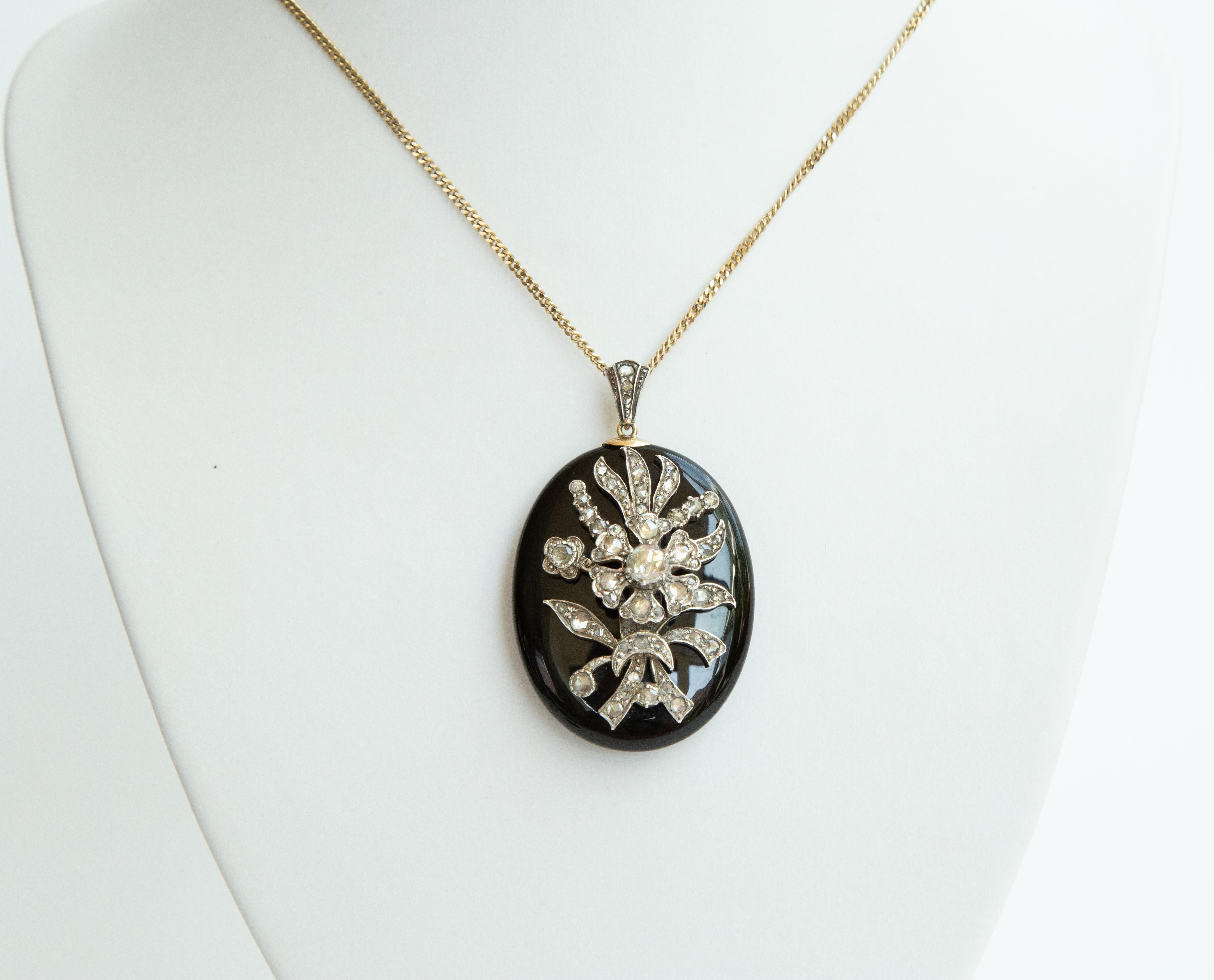 Antique Victorian Onyx Rose Cut Diamonds and 14 Karat Gold Locket Pendant For Sale 10