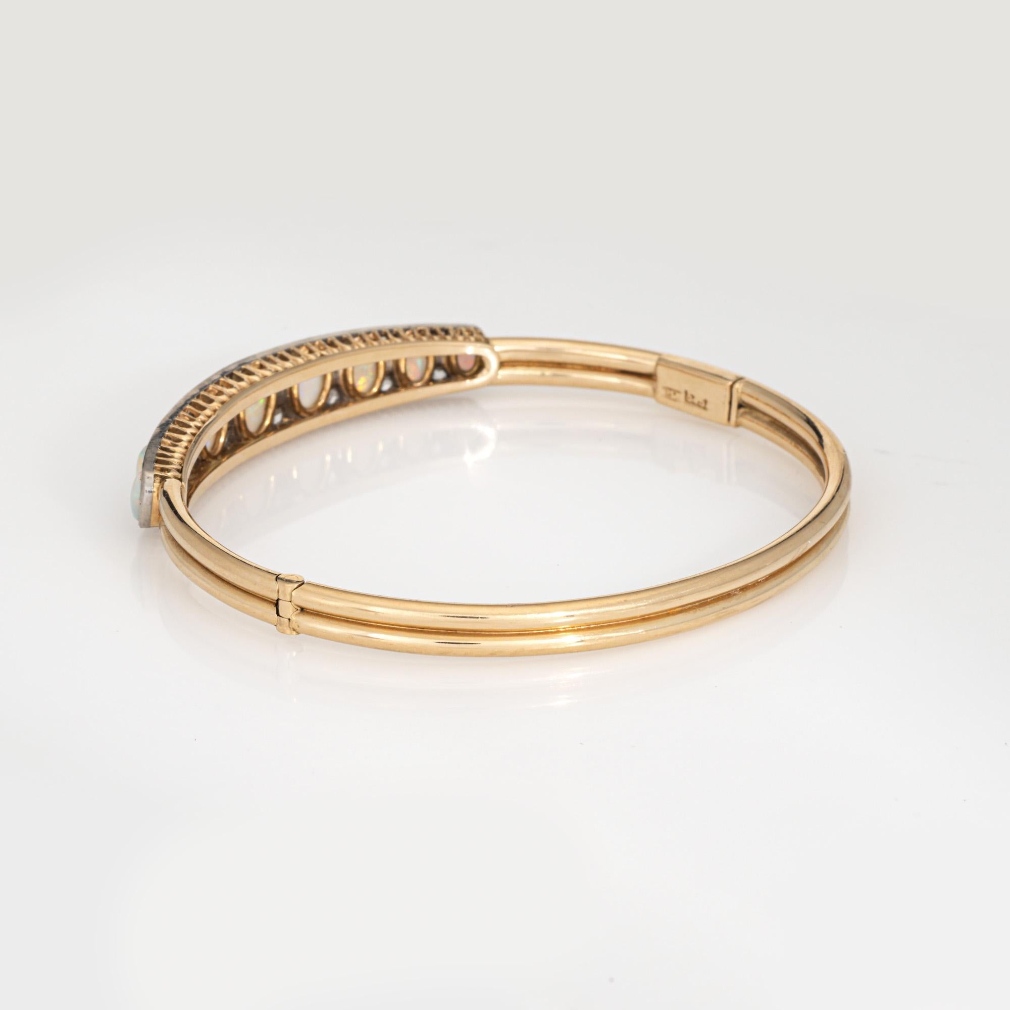 Cabochon Bracciale antico vittoriano con diamanti e opale in oro giallo 14k Gioielli di pregio in vendita