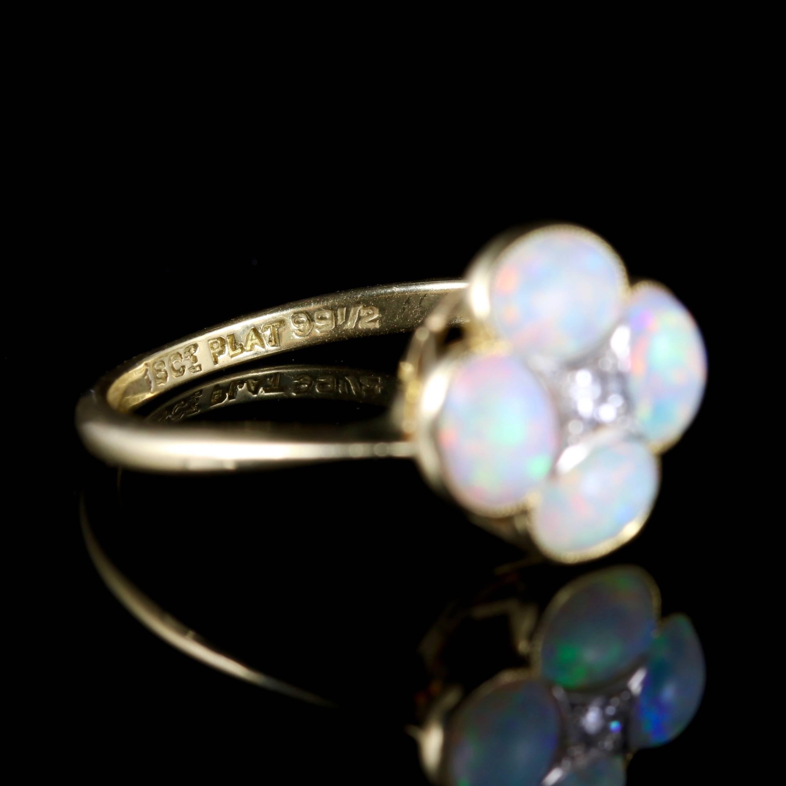 Antique Victorian Opal Diamond Ring 18 Carat Platinum, circa 1880 1