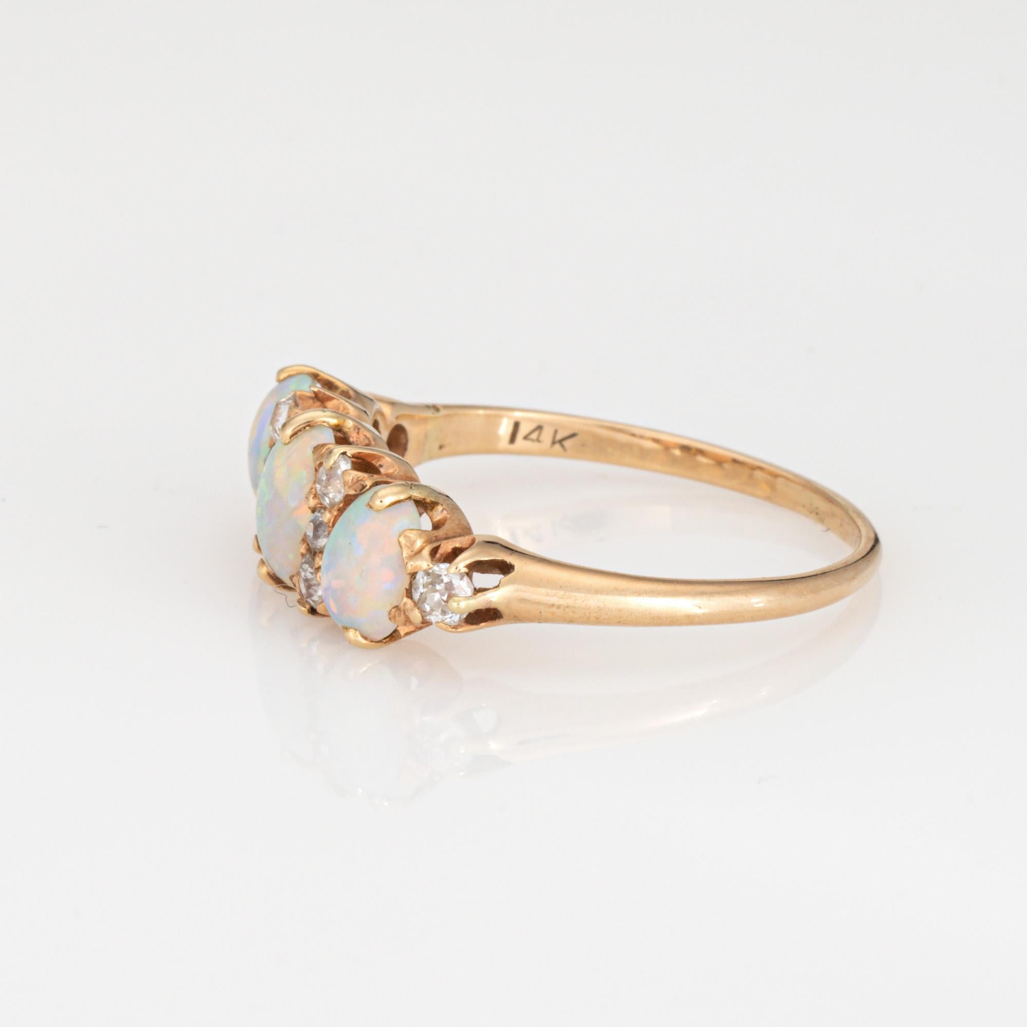 Antiker viktorianischer Opal-Diamant-Ring Trilogie 14k Gelbgold 6,5 Vintage-Schmuck (Cabochon)