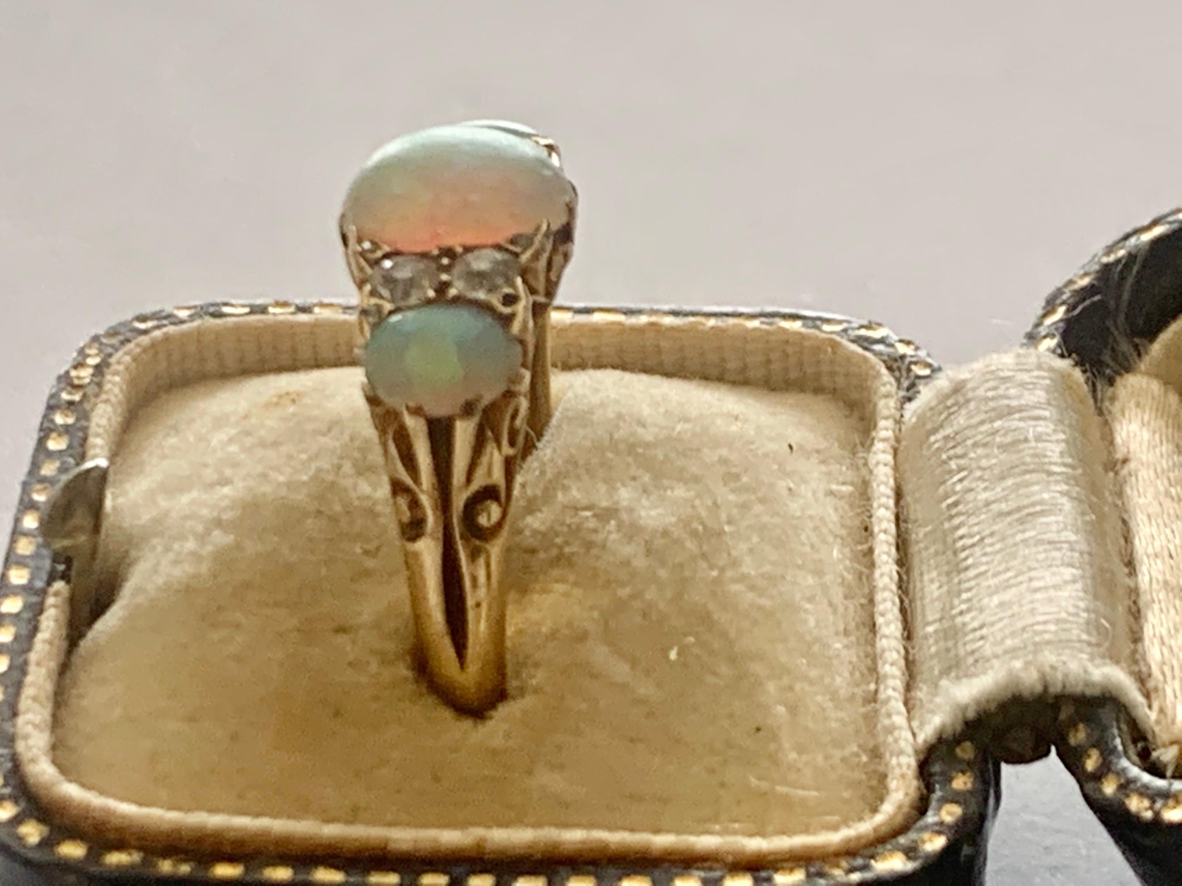 Antique Victorian Opal Diamond Trilogy Ring 18ct Gold, Circa 1900 In Excellent Condition In Kenley surrey, GB
