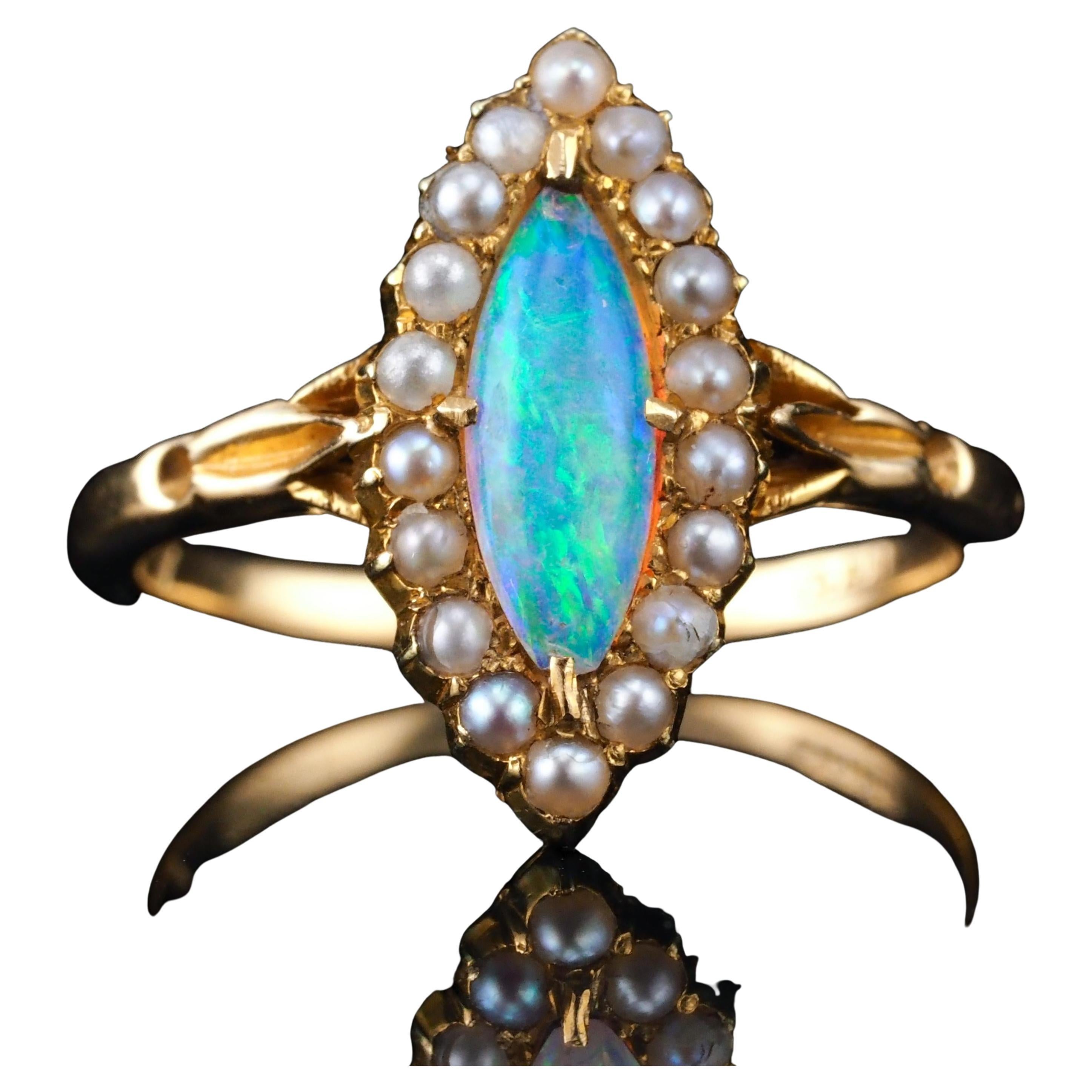 Antiker viktorianischer Opalring Marquise Cluster Perlen 18K Gold - c.1895 im Angebot