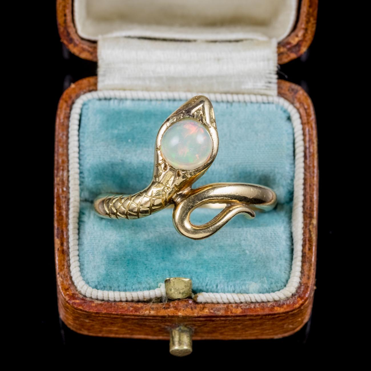 Antique Victorian Opal Snake Ring 18 Carat Gold, circa 1900 2