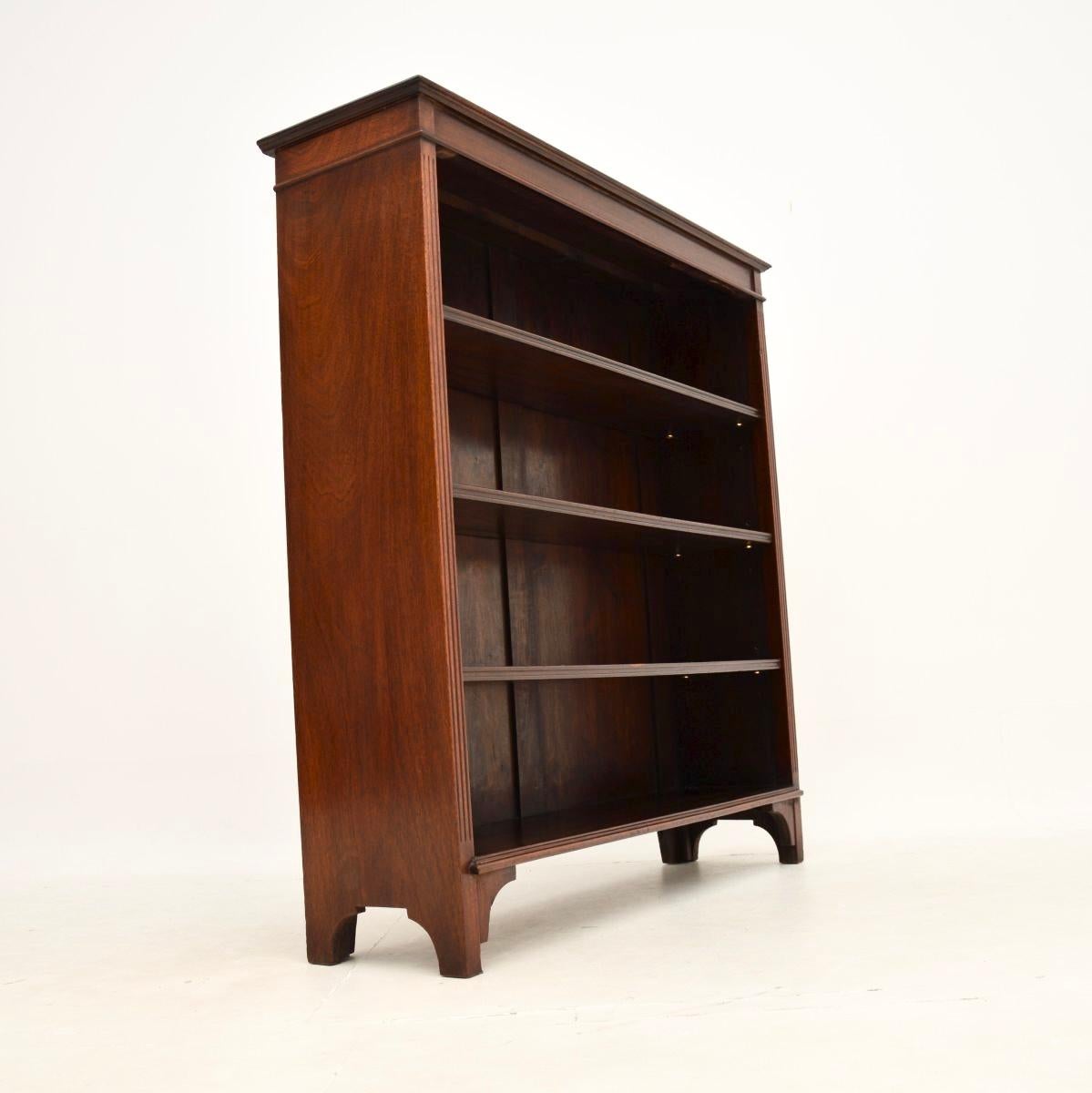Antique Victorian Open Bookcase In Good Condition For Sale In London, GB