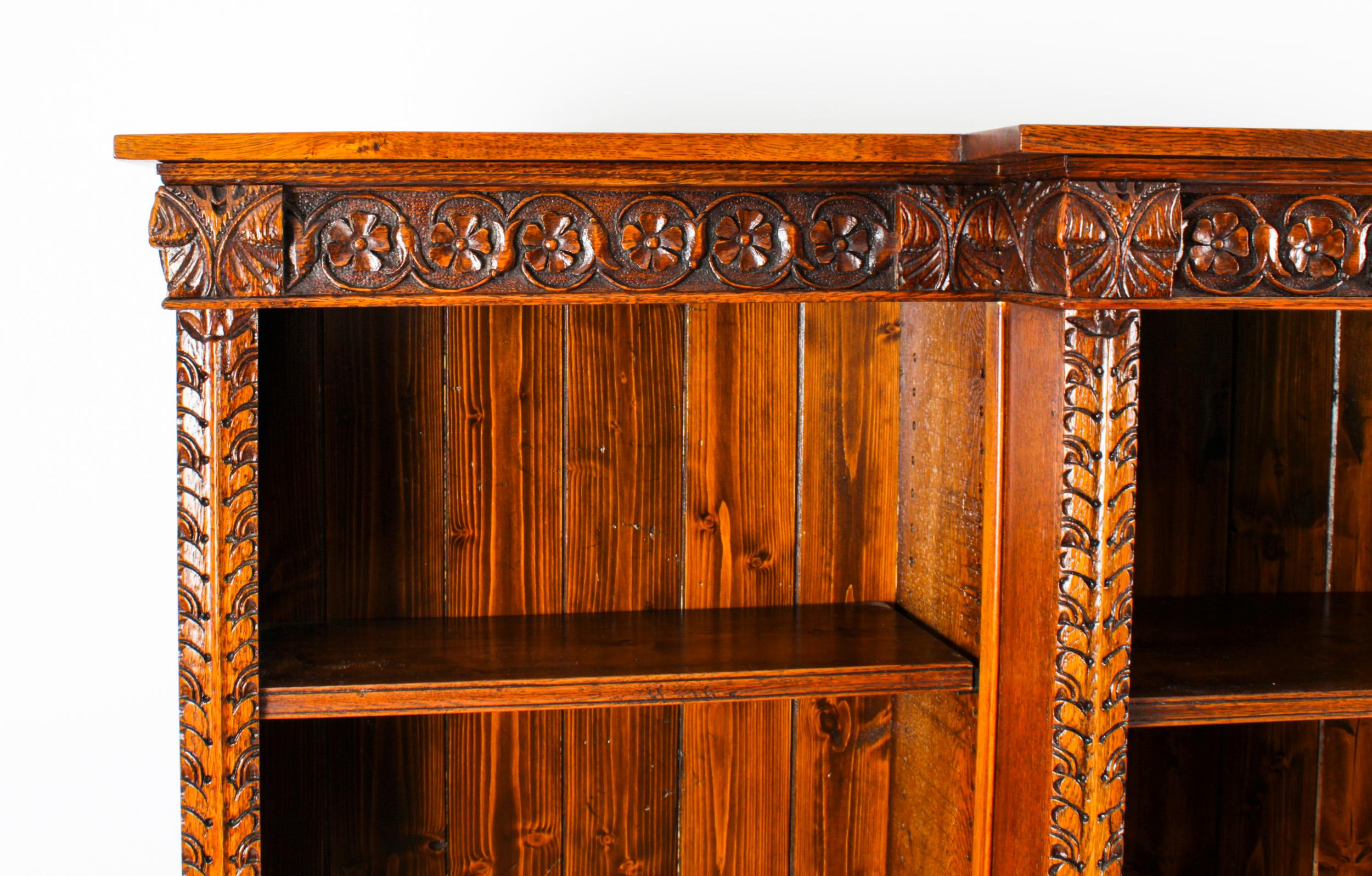 Late 19th Century Antique Victorian Open Breakfront Open Bookcase, 19th Century For Sale
