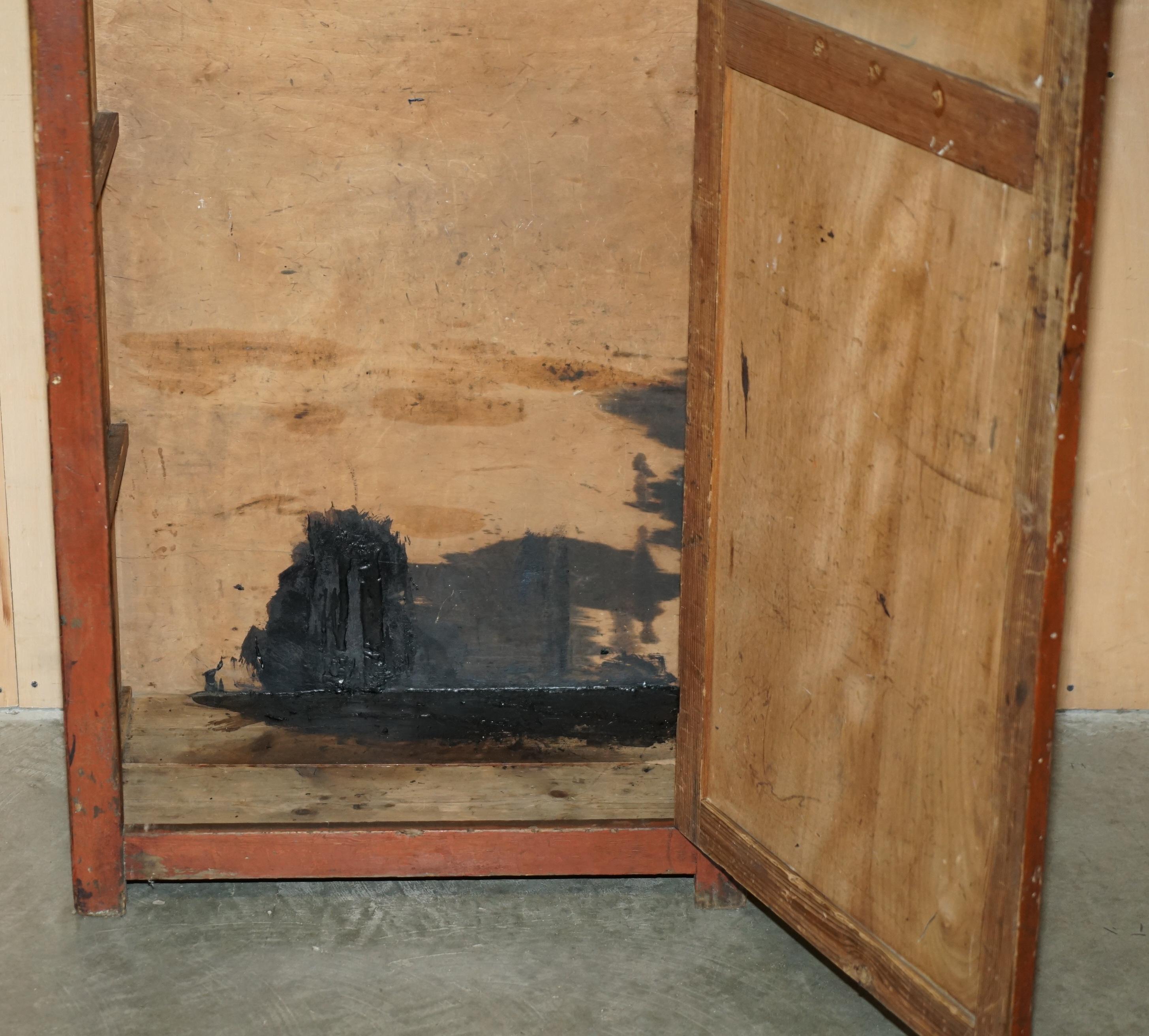ANTIQUE VICTORIAN ORIGINAL PAINT CIRCA 1880-1900 TOOL SHED CUPBOARD IN PiNE For Sale 6