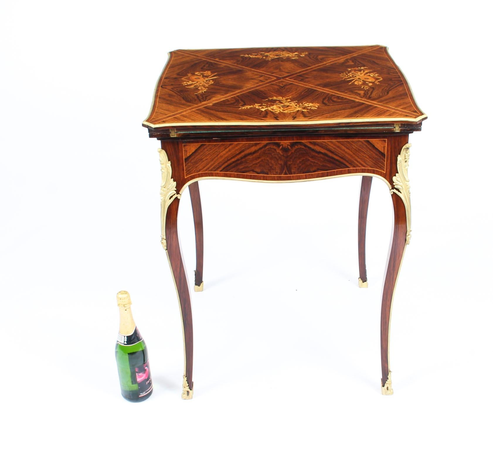 Antiker viktorianischer Kartentisch mit Goldbronze-Intarsien und Intarsien, 19. Jahrhundert im Angebot 3