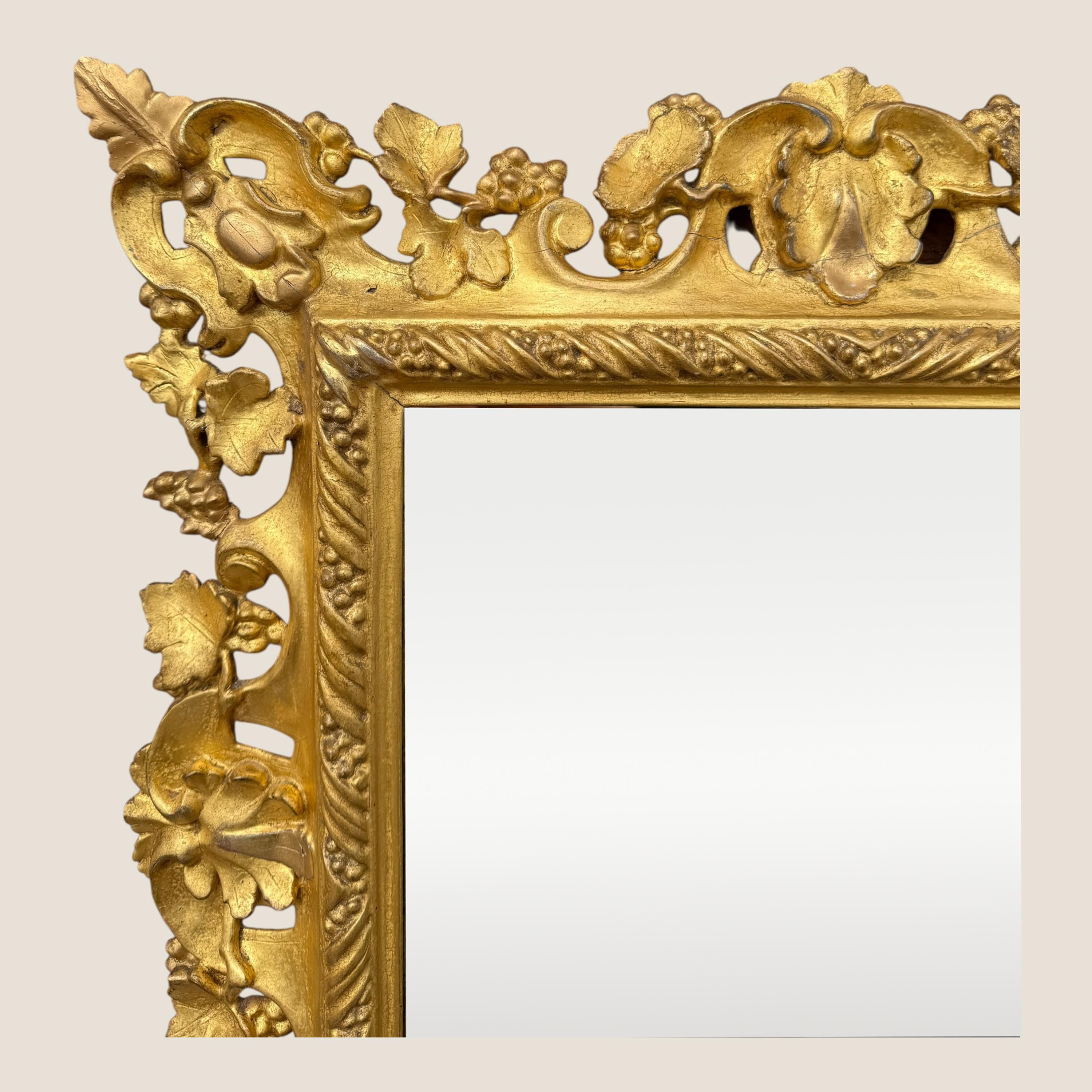 Antike viktorianische Ornate & Floral geschnitzt kleine Giltwood rechteckigen Wandspiegel im Angebot 1