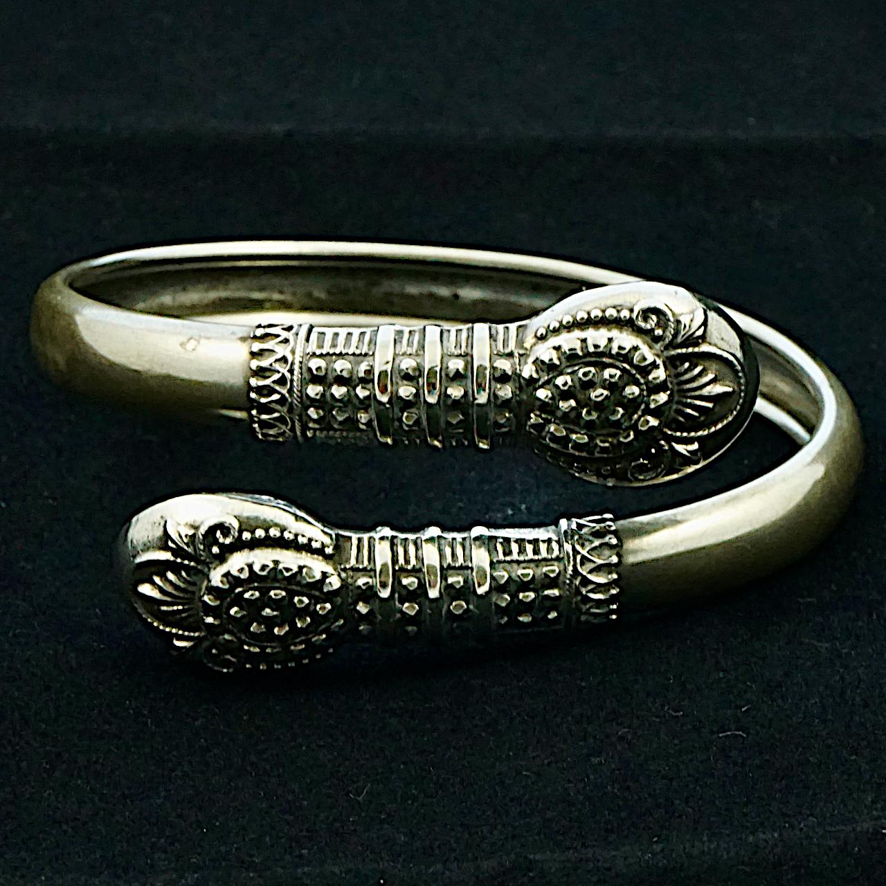 Women's or Men's Antique Victorian Ornate Silver Bangle Bracelet For Sale