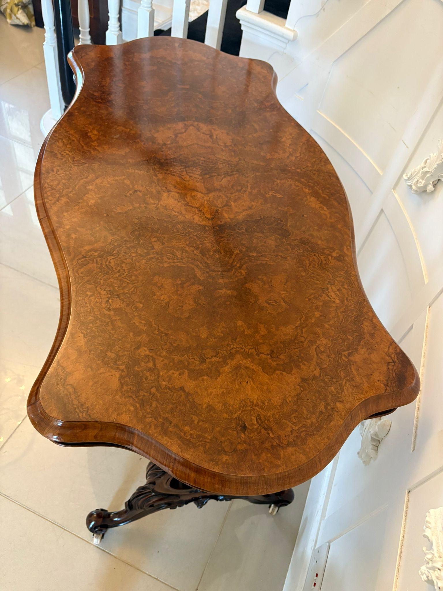Antique Victorian Outstanding Quality Burr Walnut Centre Table In Good Condition For Sale In Suffolk, GB