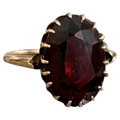 Antique Victorian Oval Garnet Belcher Style 14 Karat Yellow Gold Ring