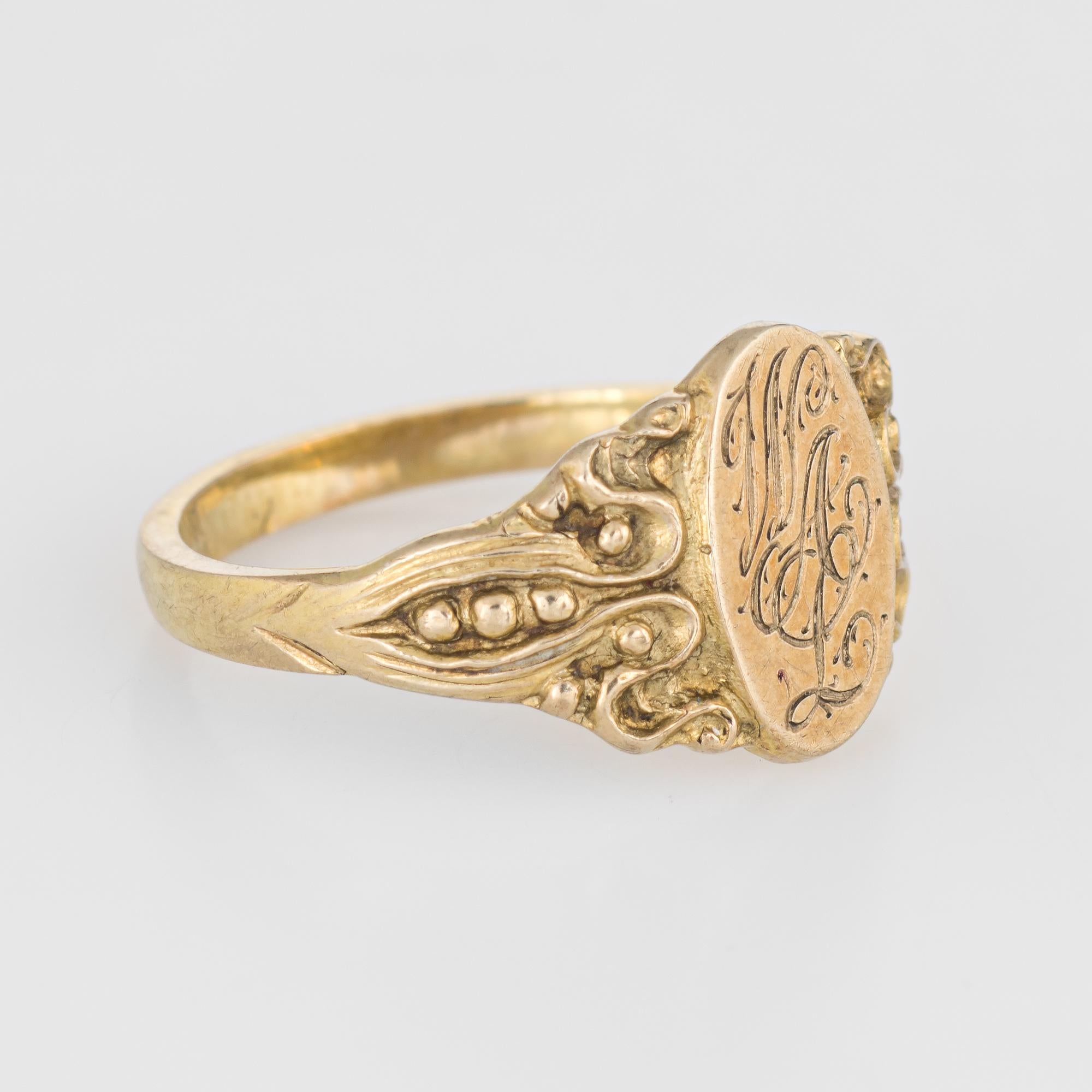 vintage gold signet ring womens