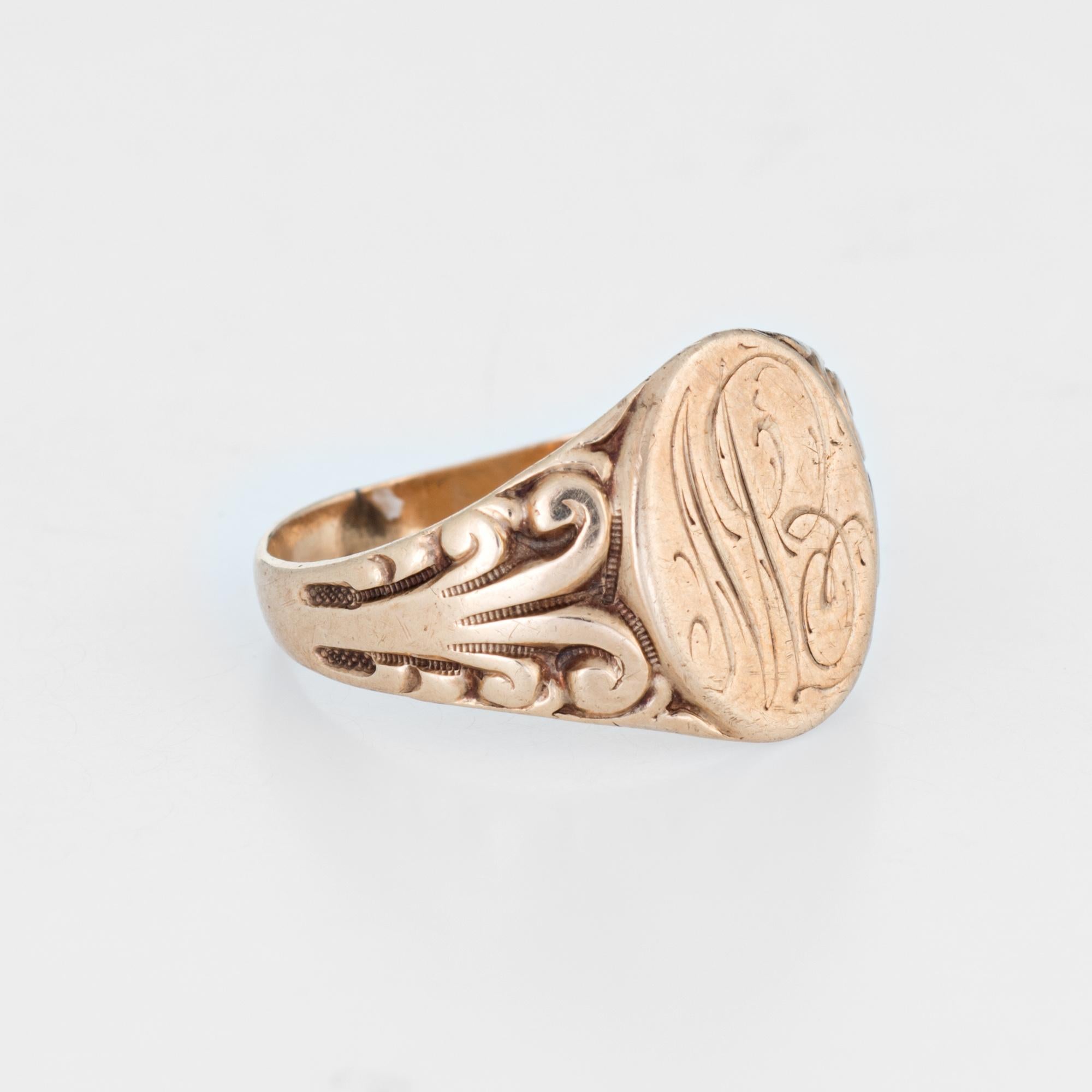 Antique Victorian Oval Signet Ring 14 Karat Yellow Gold Vintage Fine Jewelry In Good Condition In Torrance, CA