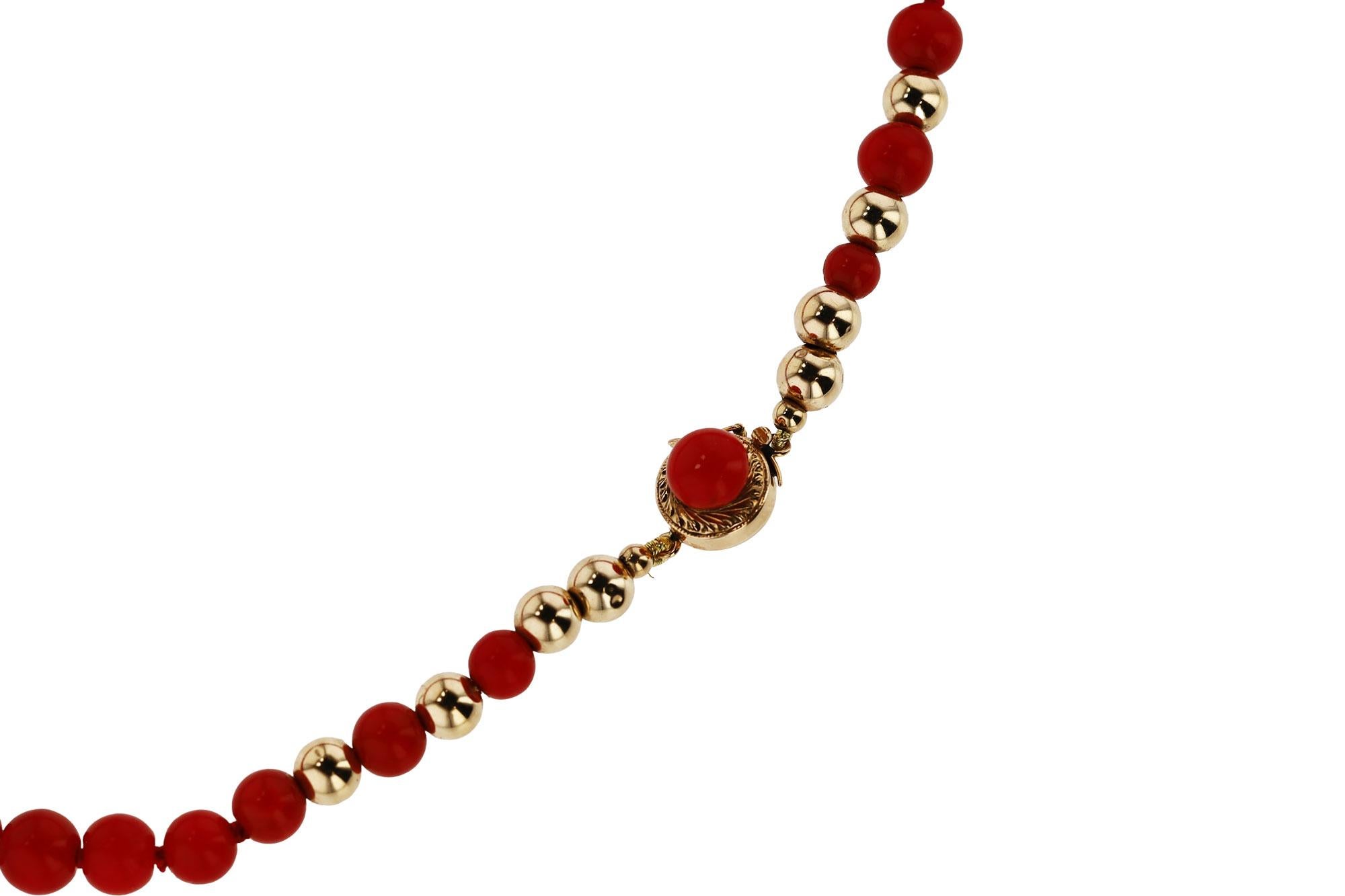 Women's or Men's Antique Victorian Ox Blood Coral Bead Necklace For Sale
