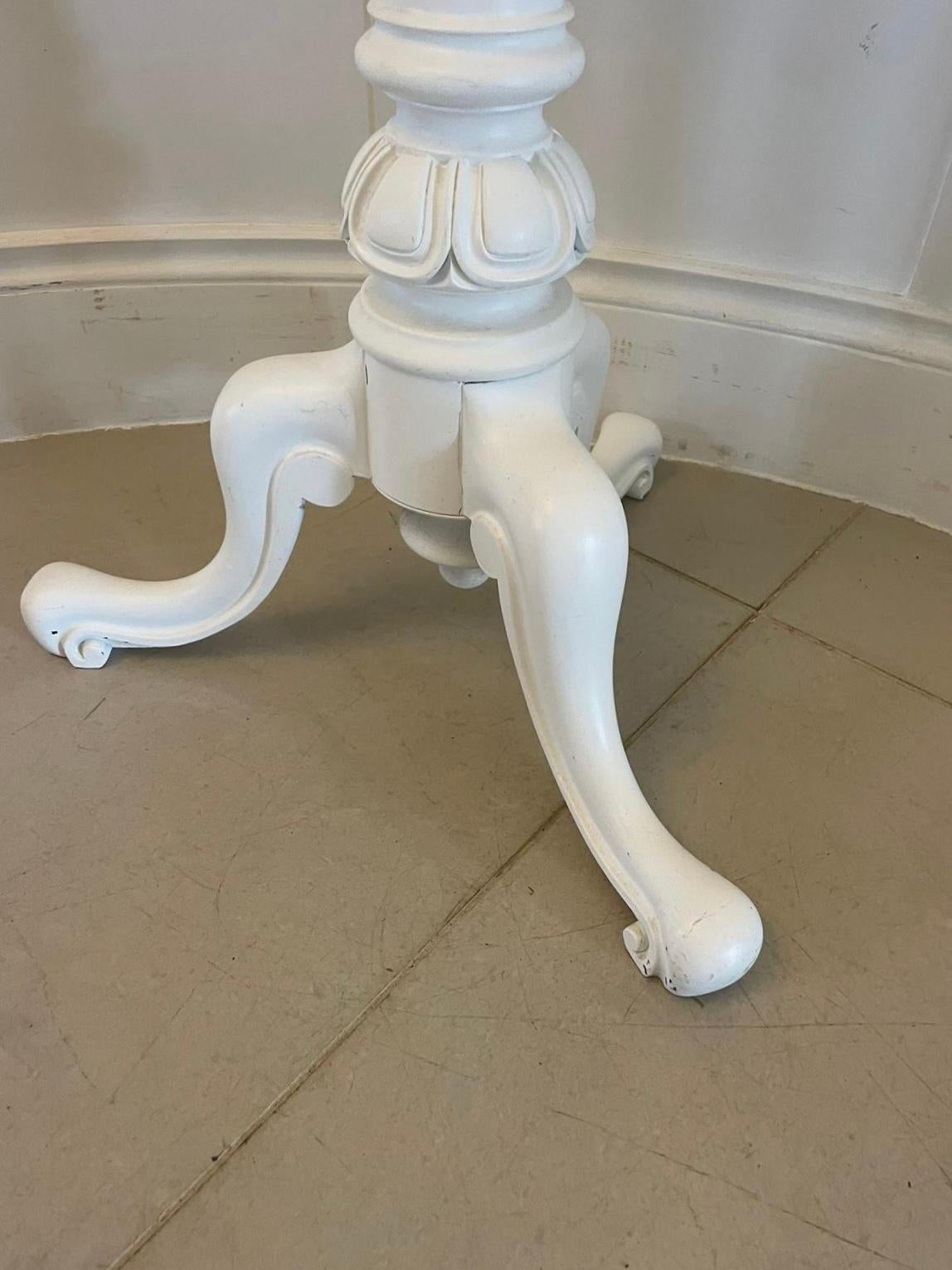 Vittoriano Antique Mirror, il supporto da barba regolabile e dipinto in stile vittoriano in vendita
