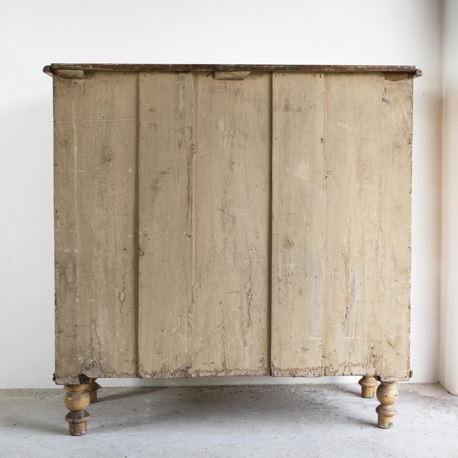 Ancienne commode victorienne en pin peint, peinture d'origine, milieu du 19e siècle en vente 10