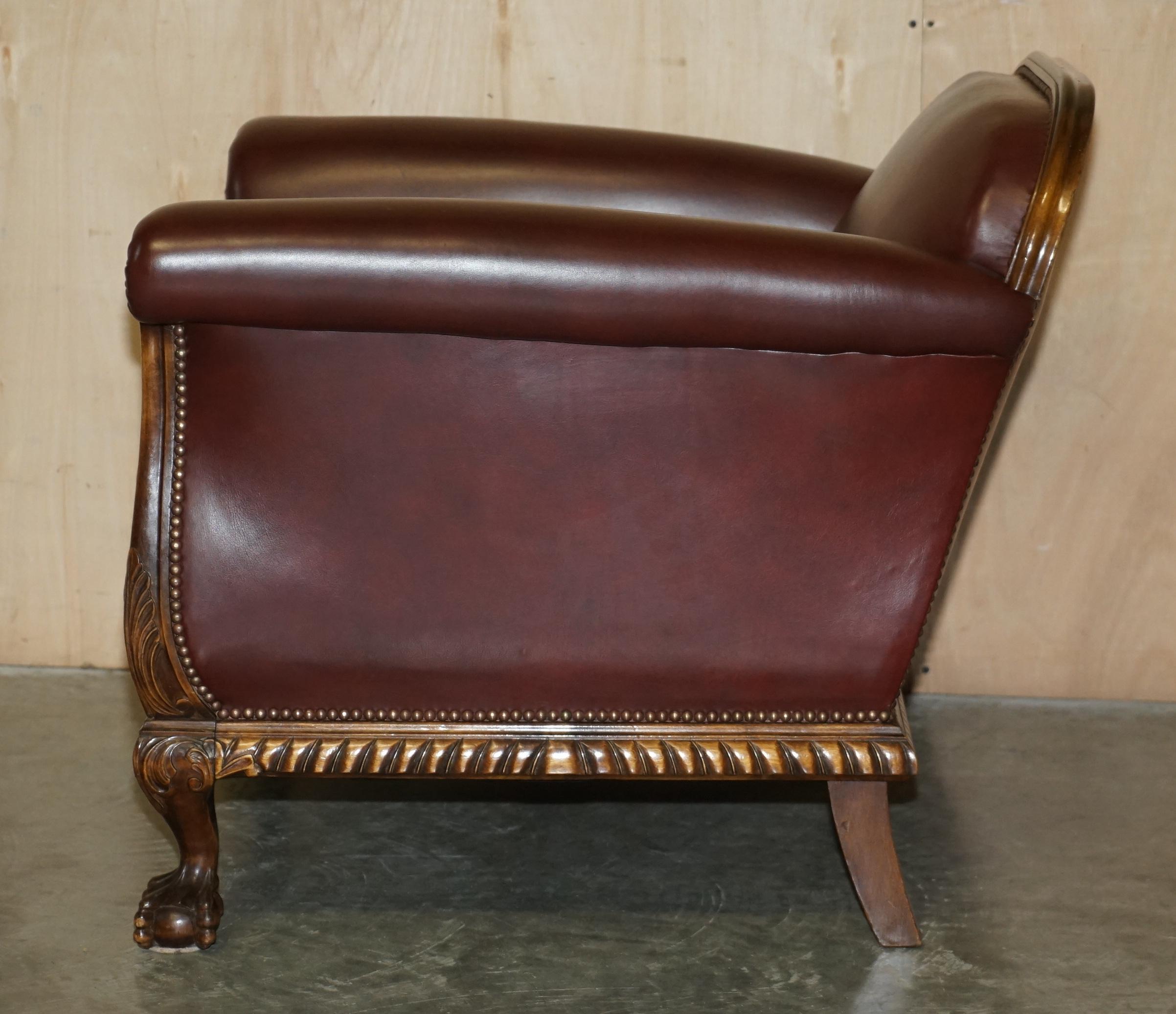 Antique Victorian Pair of Claw & Ball Feet Brown Leather Walnut Club Armchairs For Sale 12