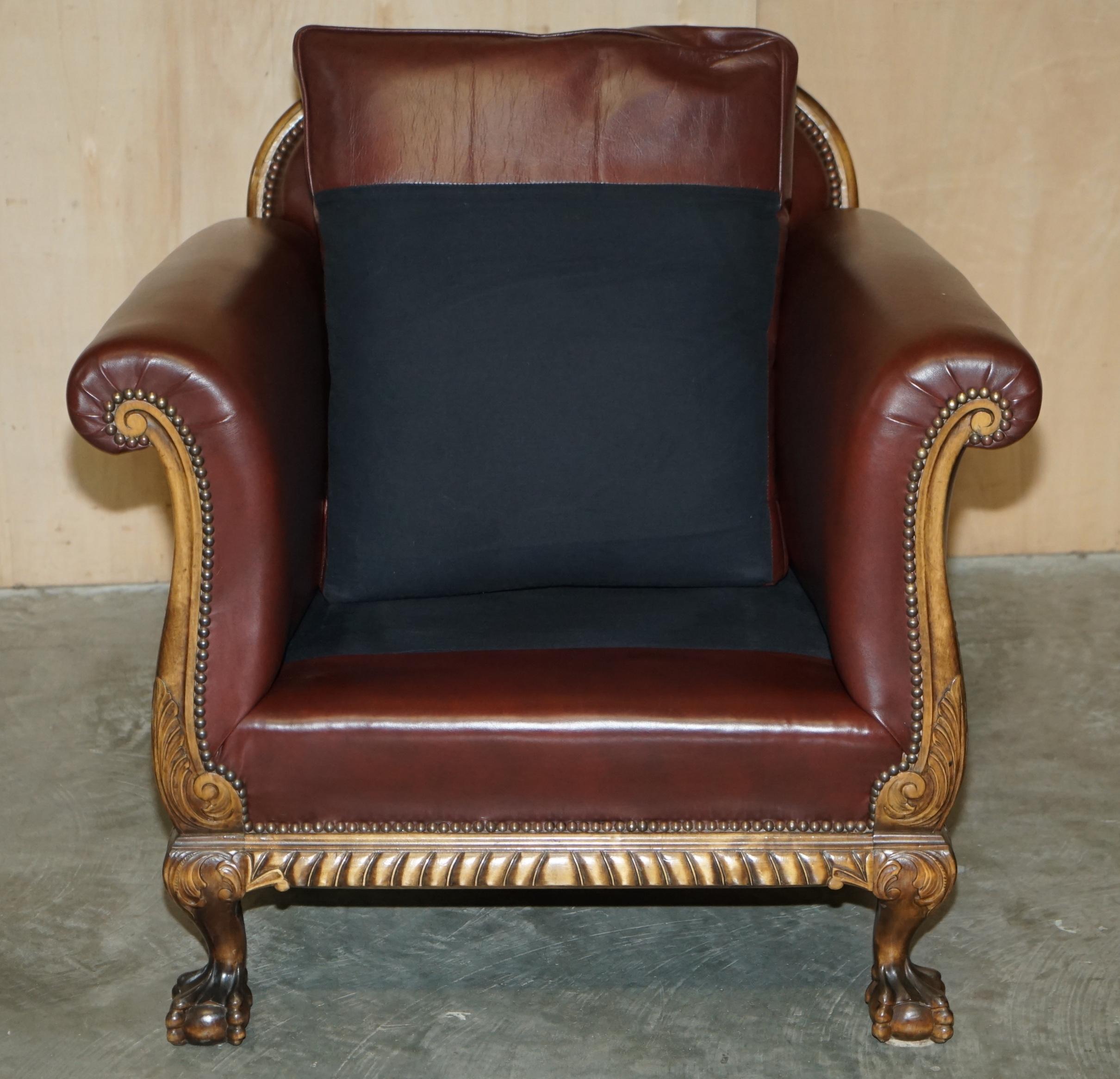 Antique Victorian Pair of Claw & Ball Feet Brown Leather Walnut Club Armchairs For Sale 14