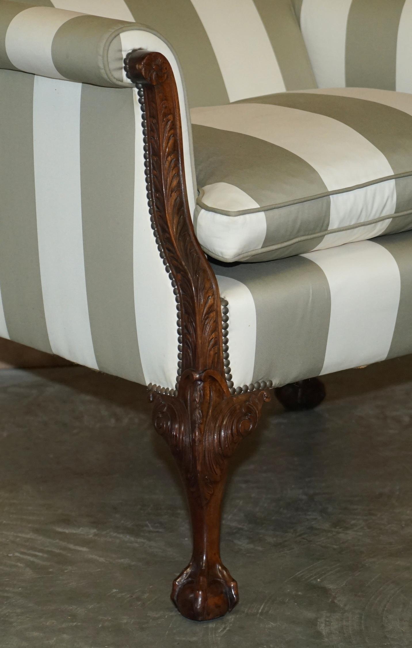 Hand-Crafted Antique Victorian Pair of Claw & Ball Feet Hand Carved Walnut Club Armchairs For Sale