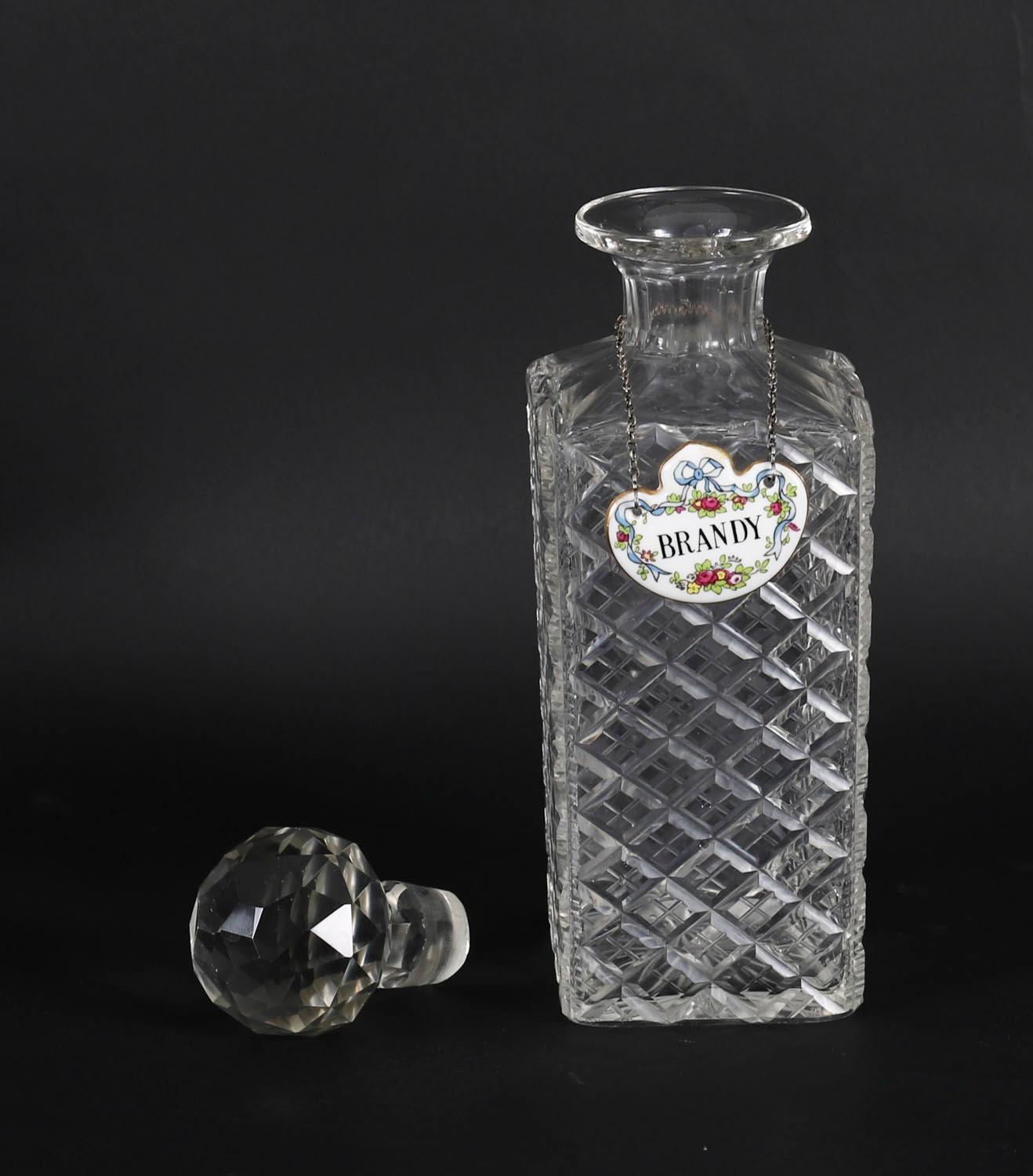 Anglais Ancienne paire victorienne de carafes à décanter en cristal taillé en forme d'ongle Circa 1880 19ème siècle en vente