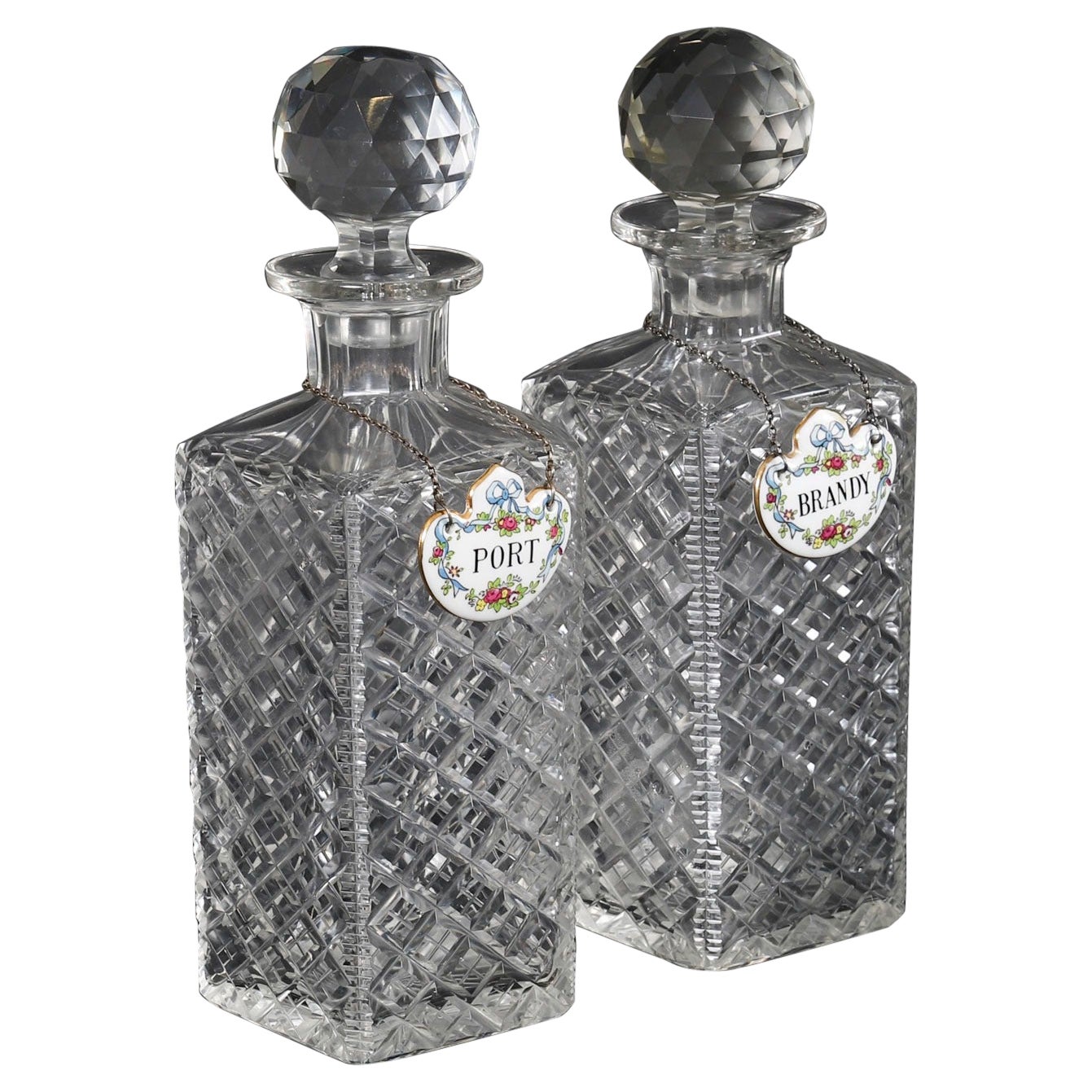 Ancienne paire victorienne de carafes à décanter en cristal taillé en forme d'ongle Circa 1880 19ème siècle
