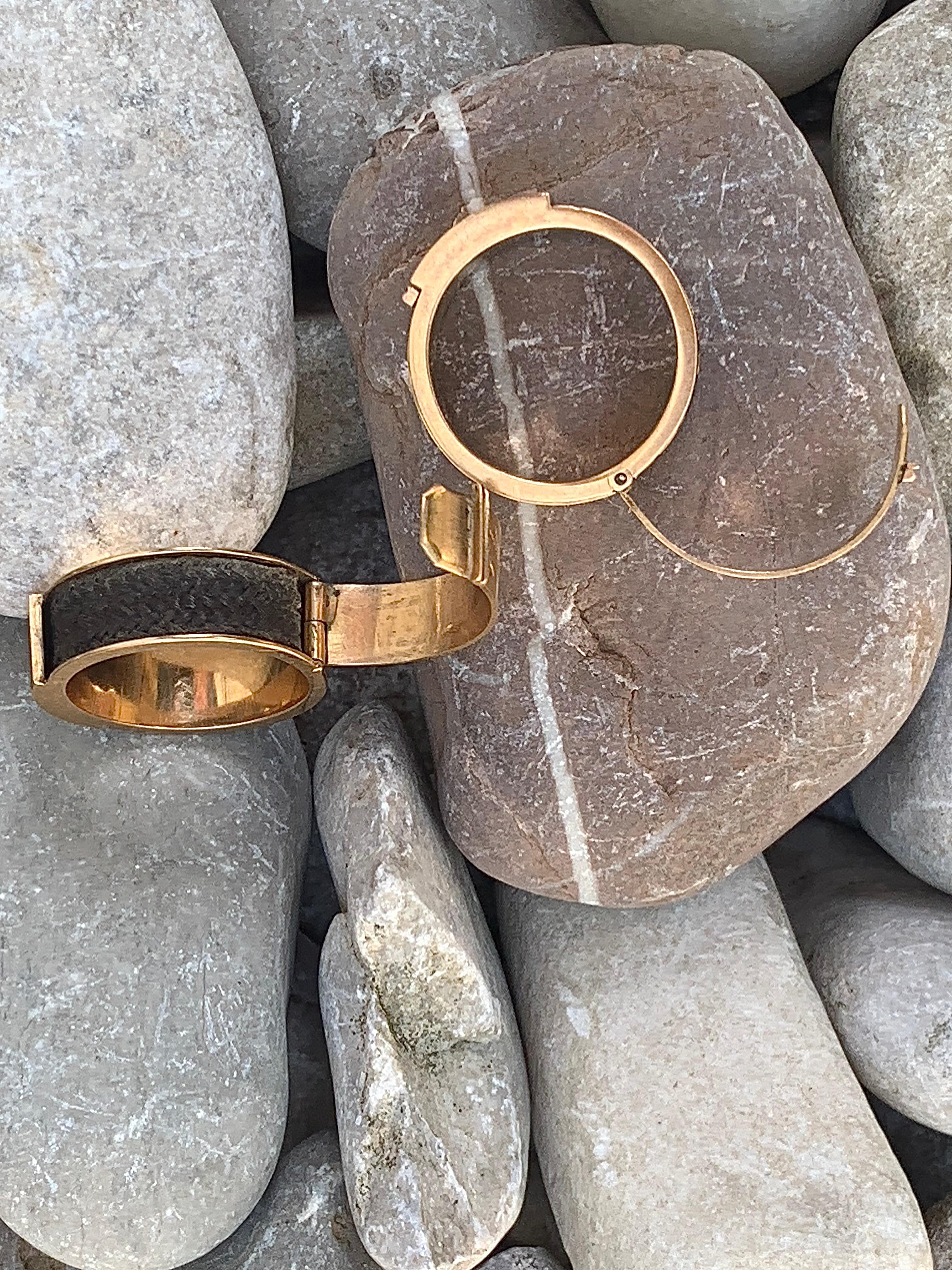 Antikes viktorianisches Paar passender Freundlichkeitsringe aus 15 K Gold mit Efeugravur 3
