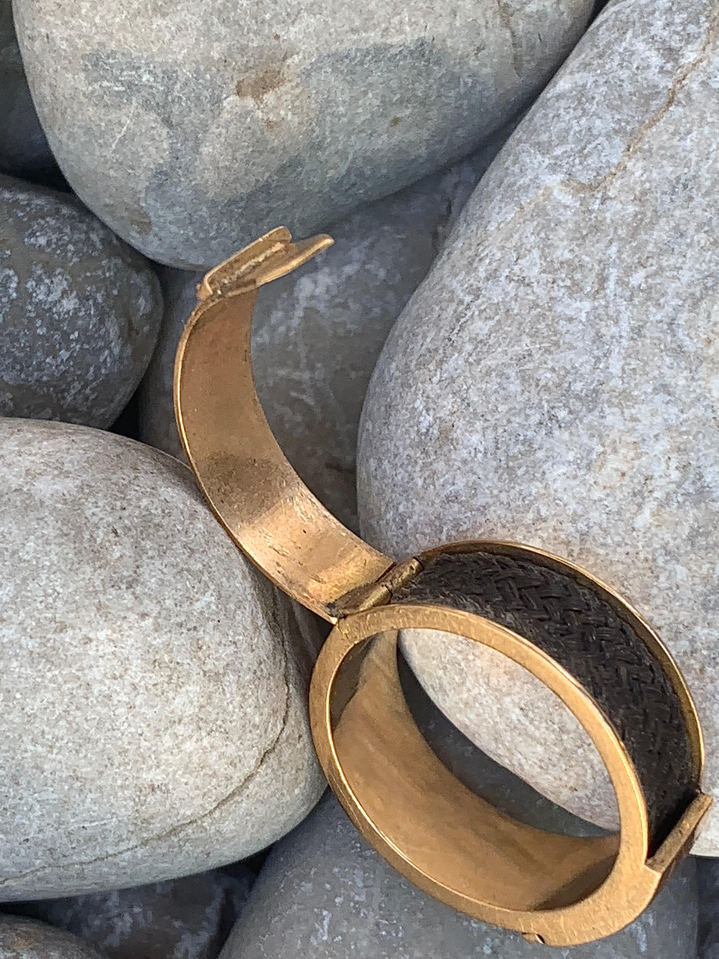 Antikes viktorianisches Paar passender Freundlichkeitsringe aus 15 K Gold mit Efeugravur 4