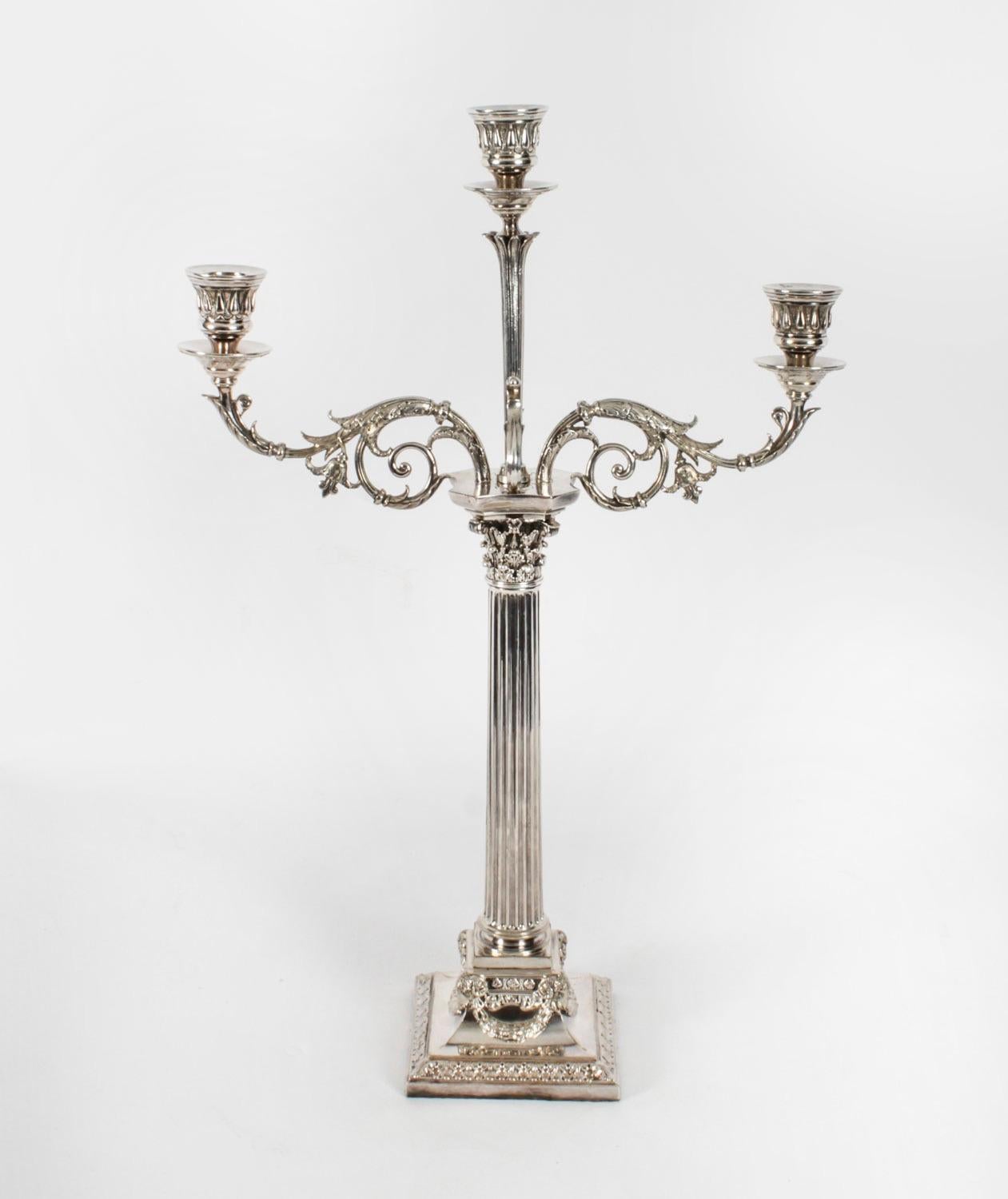 Antica coppia vittoriana di candelabri a tre luci di Elkington 1886 del XIX secolo in vendita 6