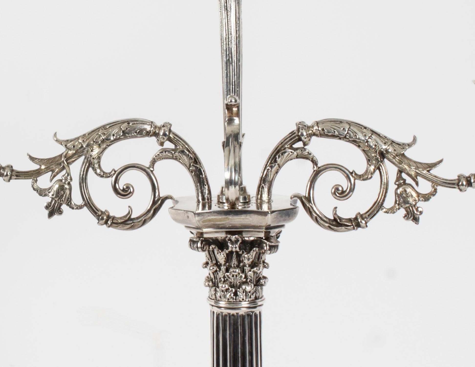 Antica coppia vittoriana di candelabri a tre luci di Elkington 1886 del XIX secolo in vendita 7