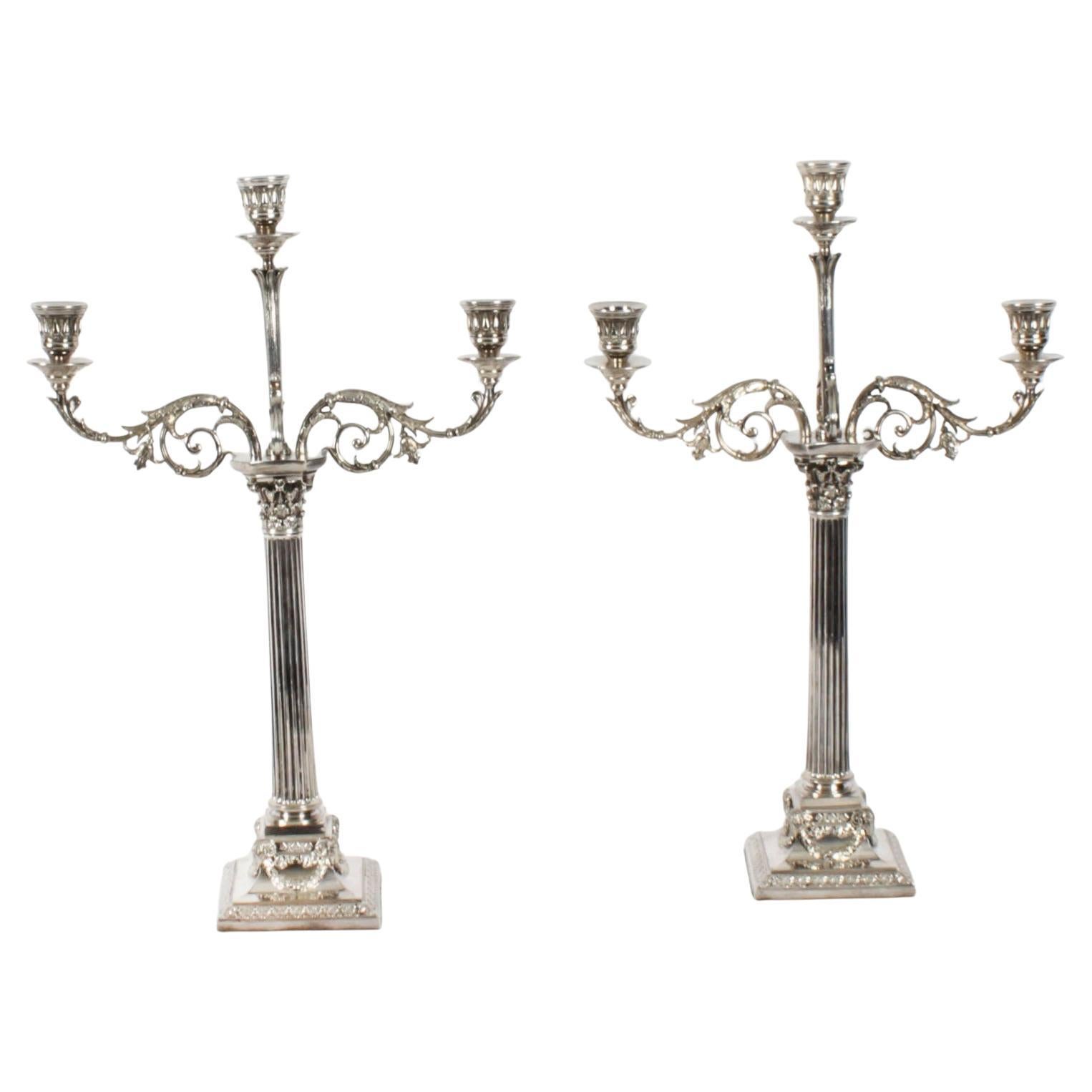 Paire de candélabres victoriens anciens à trois lumières d'Elkington 1886 19ème siècle