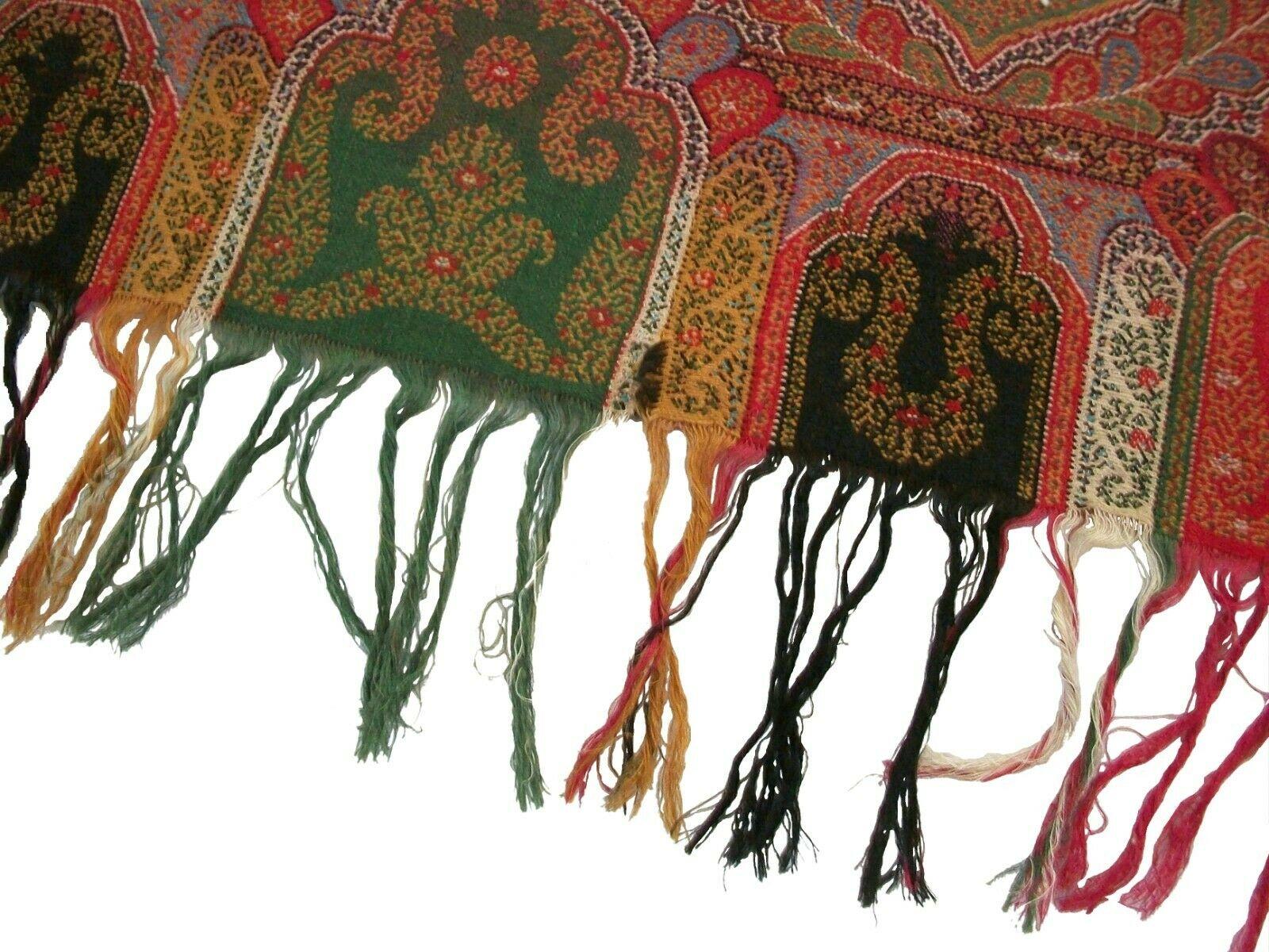 Antiker viktorianischer Paisley-Schal, fein gewebt, um 1850er Jahre (Britisch) im Angebot