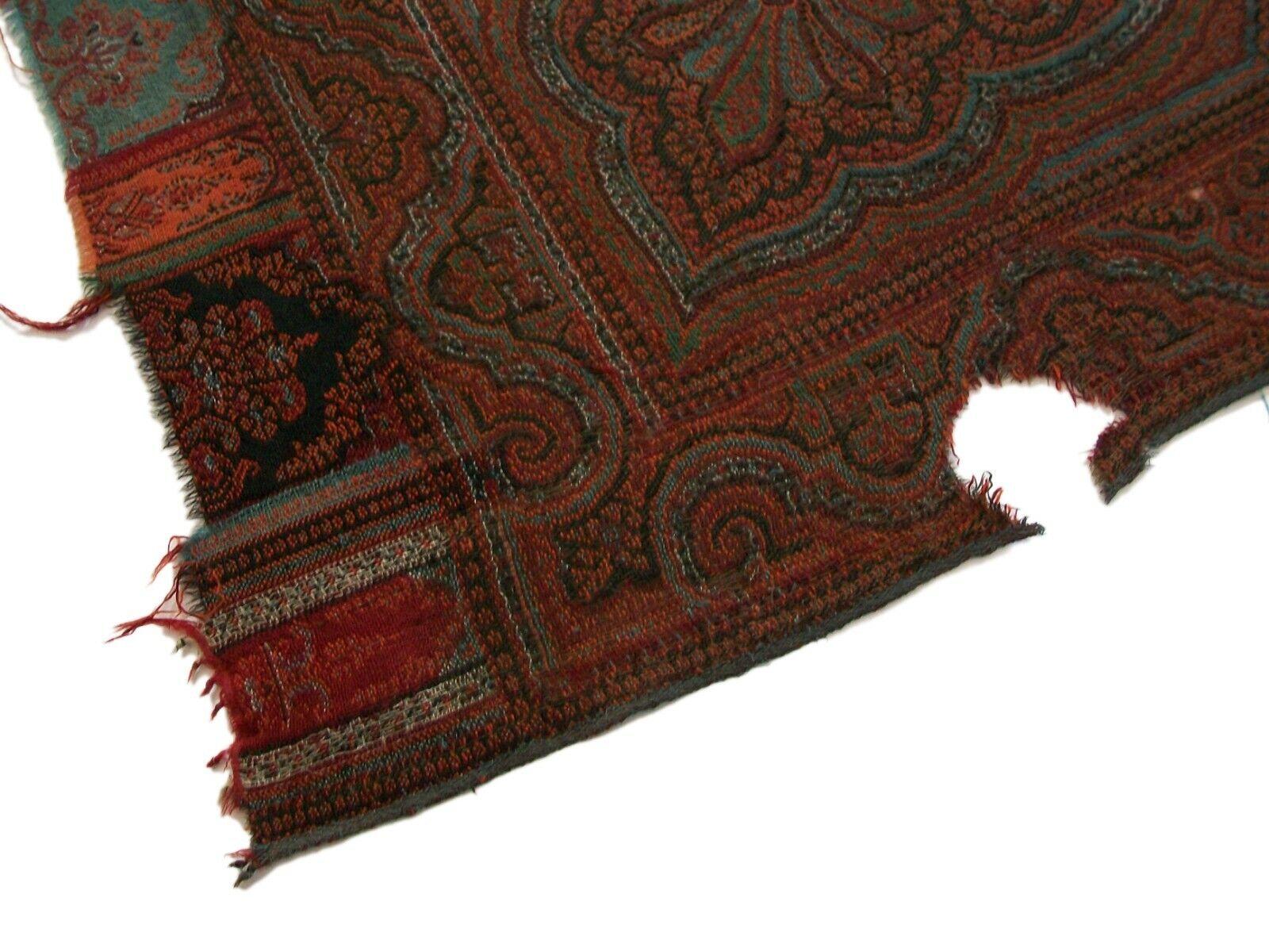 Hand-Woven Antique Victorian Paisley Shawl, Fine Weave, Circa 1850's For Sale