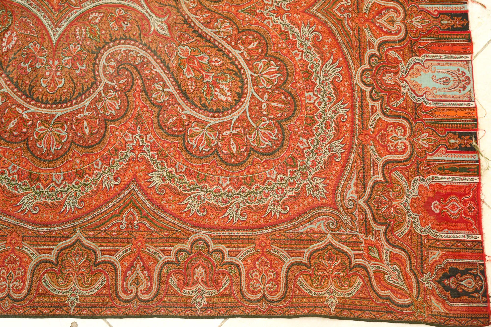 Antique Victorian Paisley Throw Textile Cashmere Shawl 19th C. For Sale 7