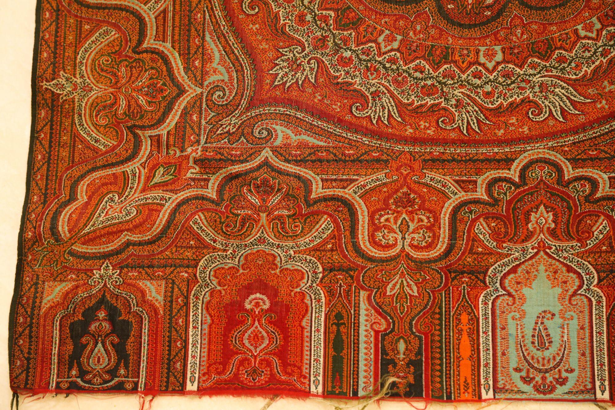Antique Victorian Paisley Throw Textile Cashmere Shawl 19th C. For Sale 9