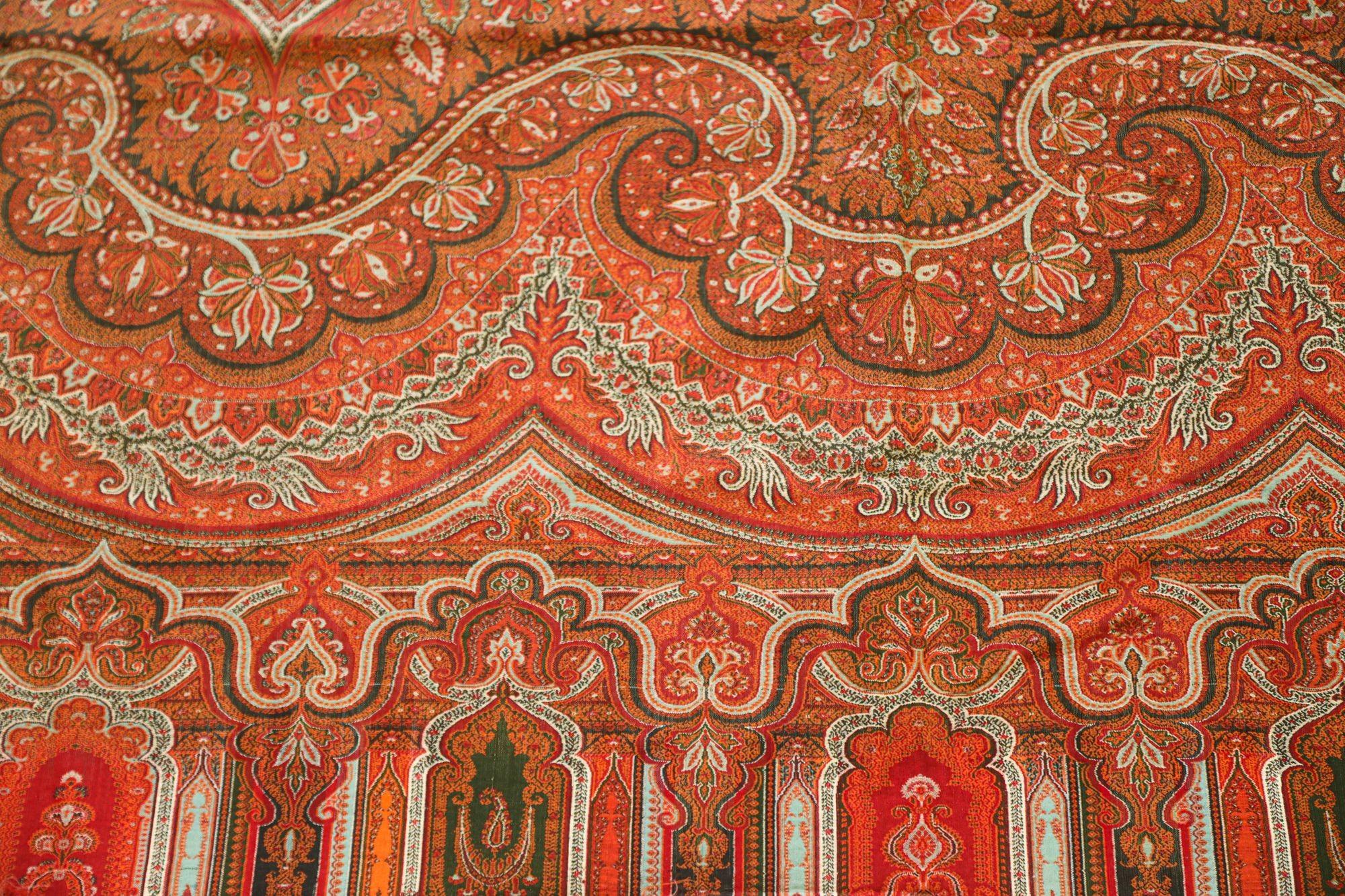 Antique Victorian Paisley Throw Textile Cashmere Shawl 19th C. For Sale 10