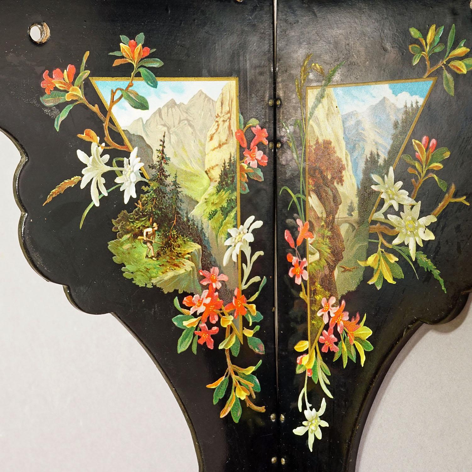 Hand-Painted Antique Victorian Papier-mâché Wall Shelve with Edelweiss Decoration For Sale