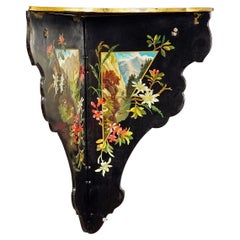 Antiguo estante de pared victoriano de papel maché con decoración Edelweiss