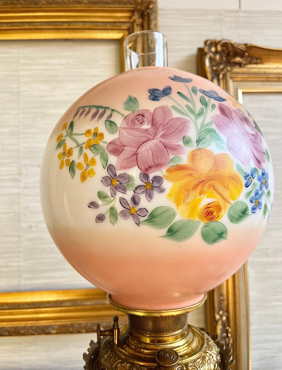 Laiton Ancienne lampe de salon victorienne « Gone With The Wind Hubbard & Bradley » en vente